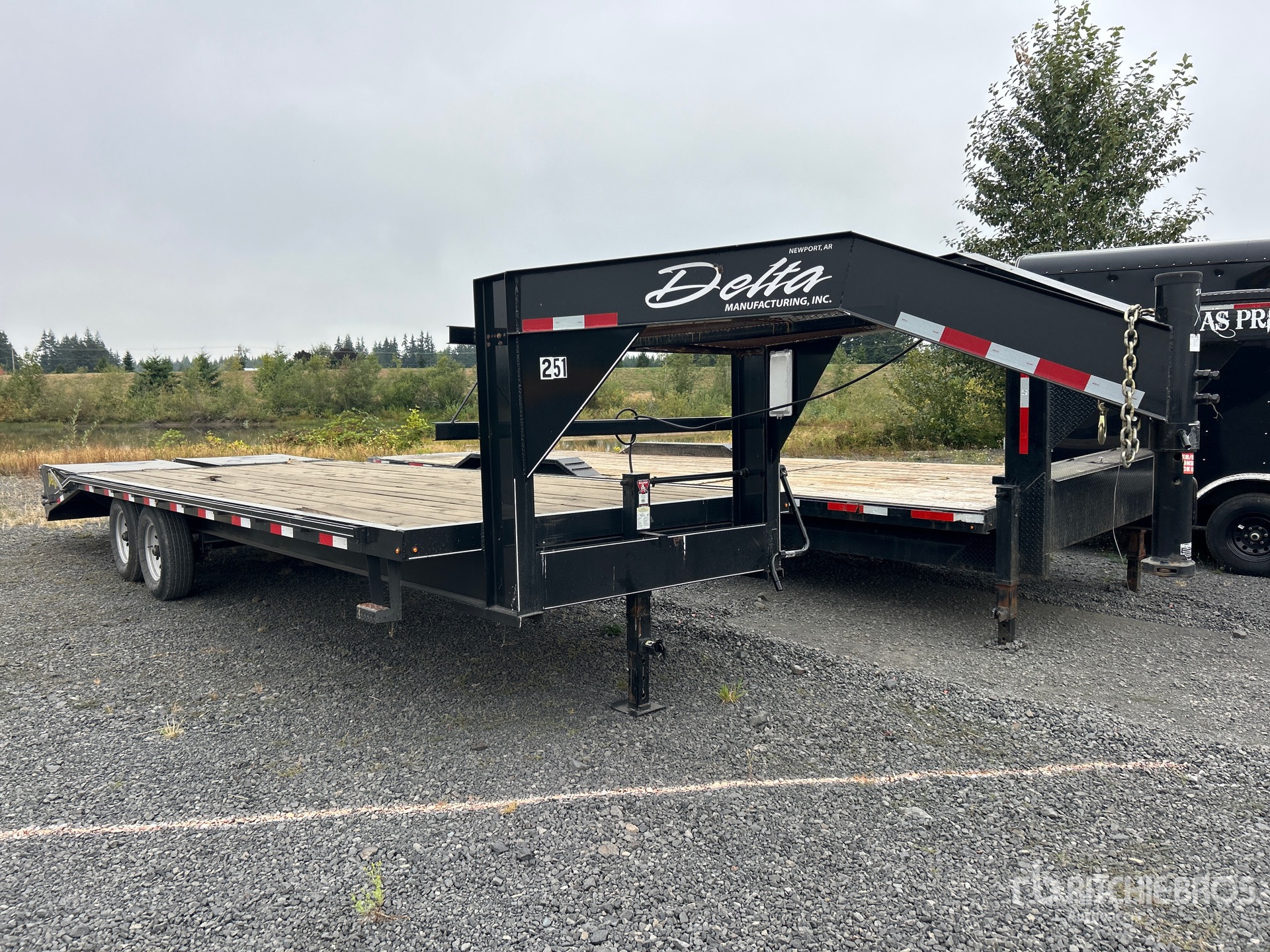 2023 Delta Manlift 25 ft T/A Gooseneck