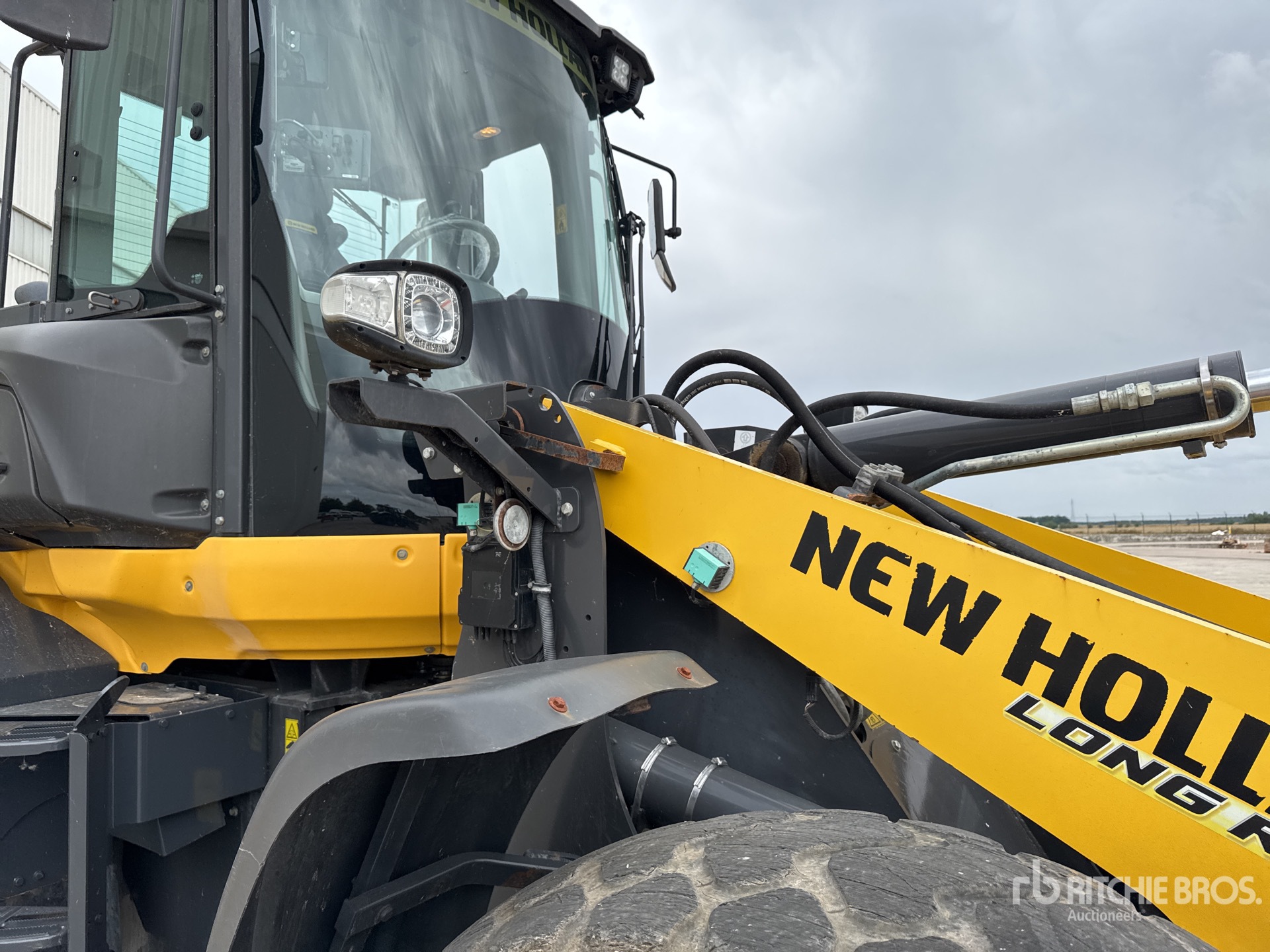 2018 New Holland W130D