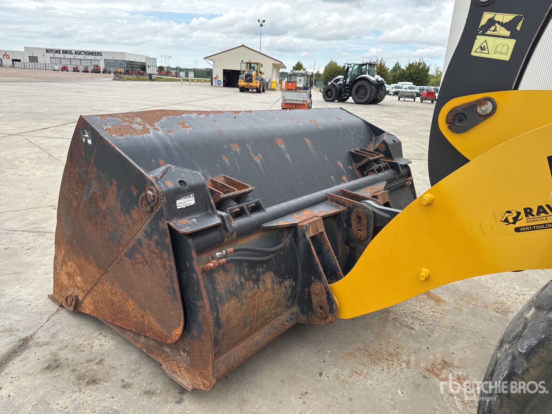 2018 New Holland W130D