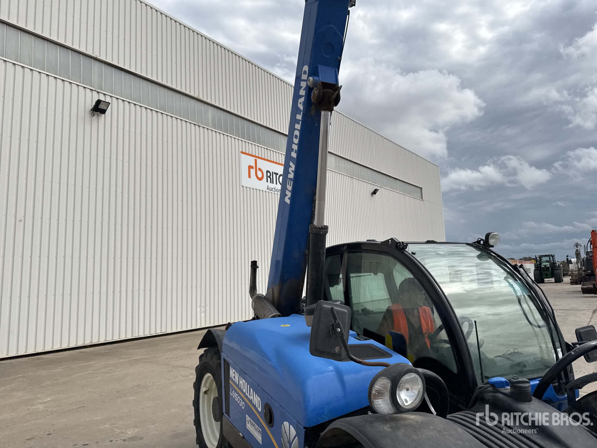 2012 New Holland LM5030