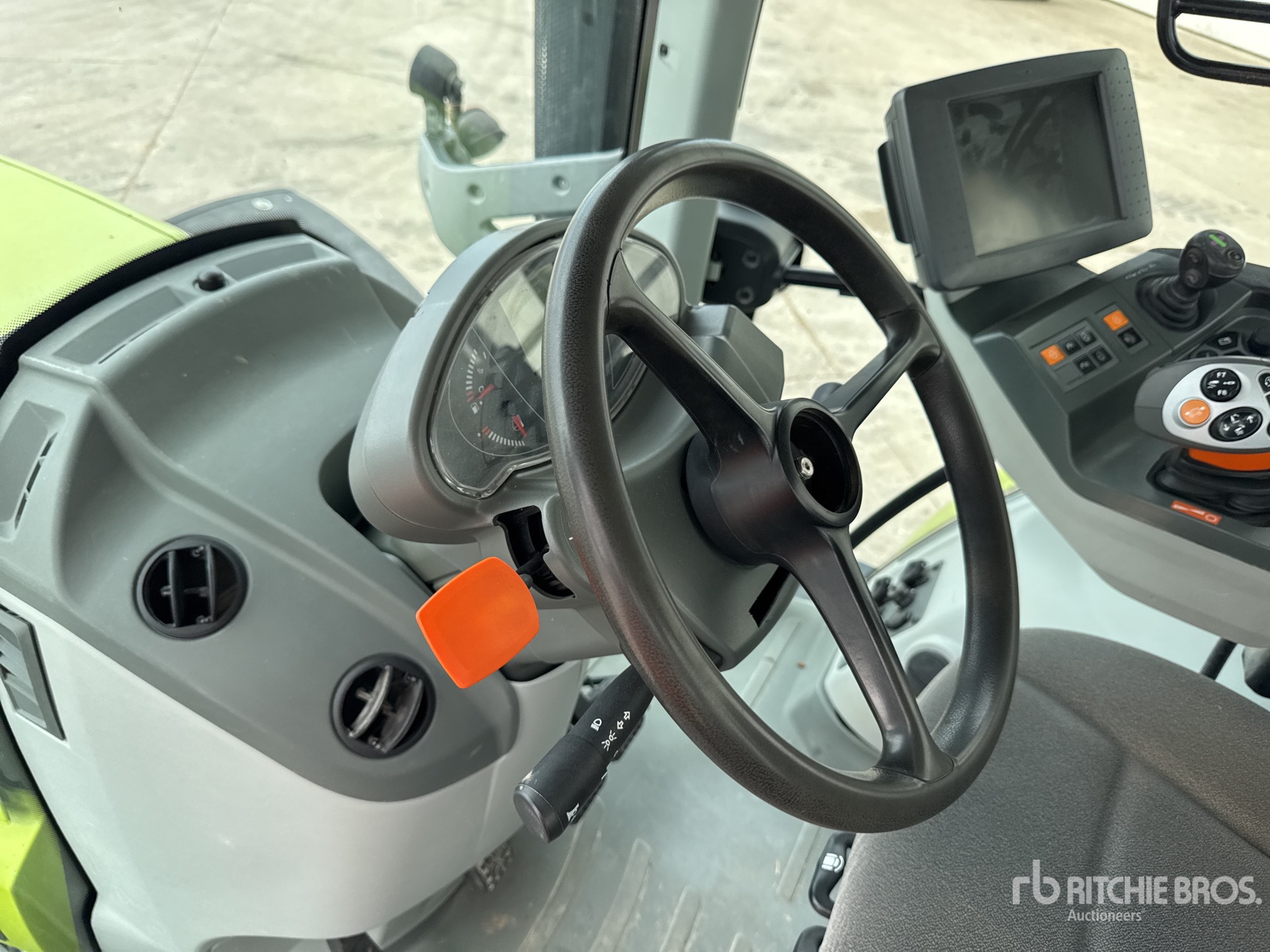 2016 Claas ARION 620 CMATI