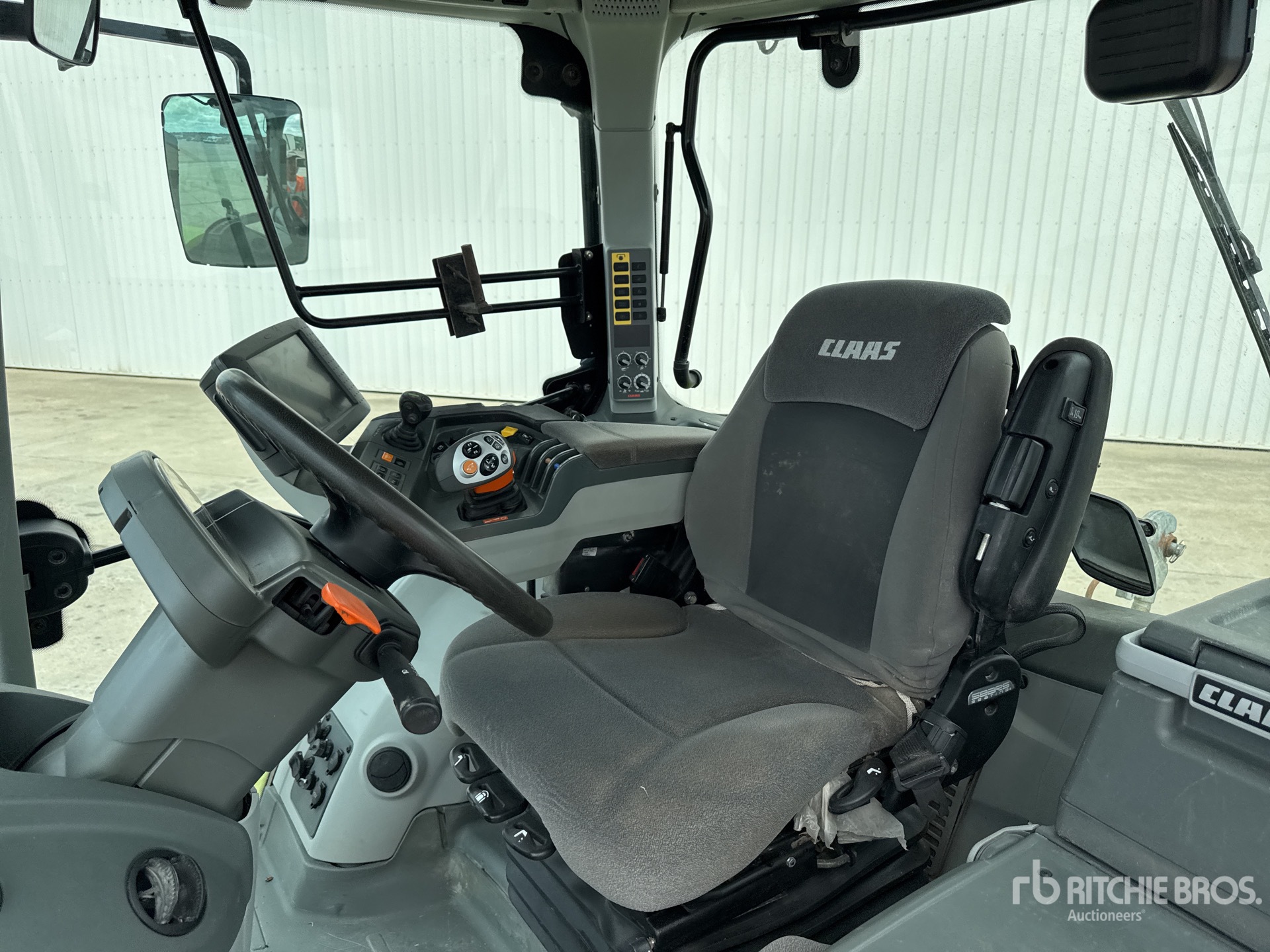 2016 Claas ARION 620 CMATI