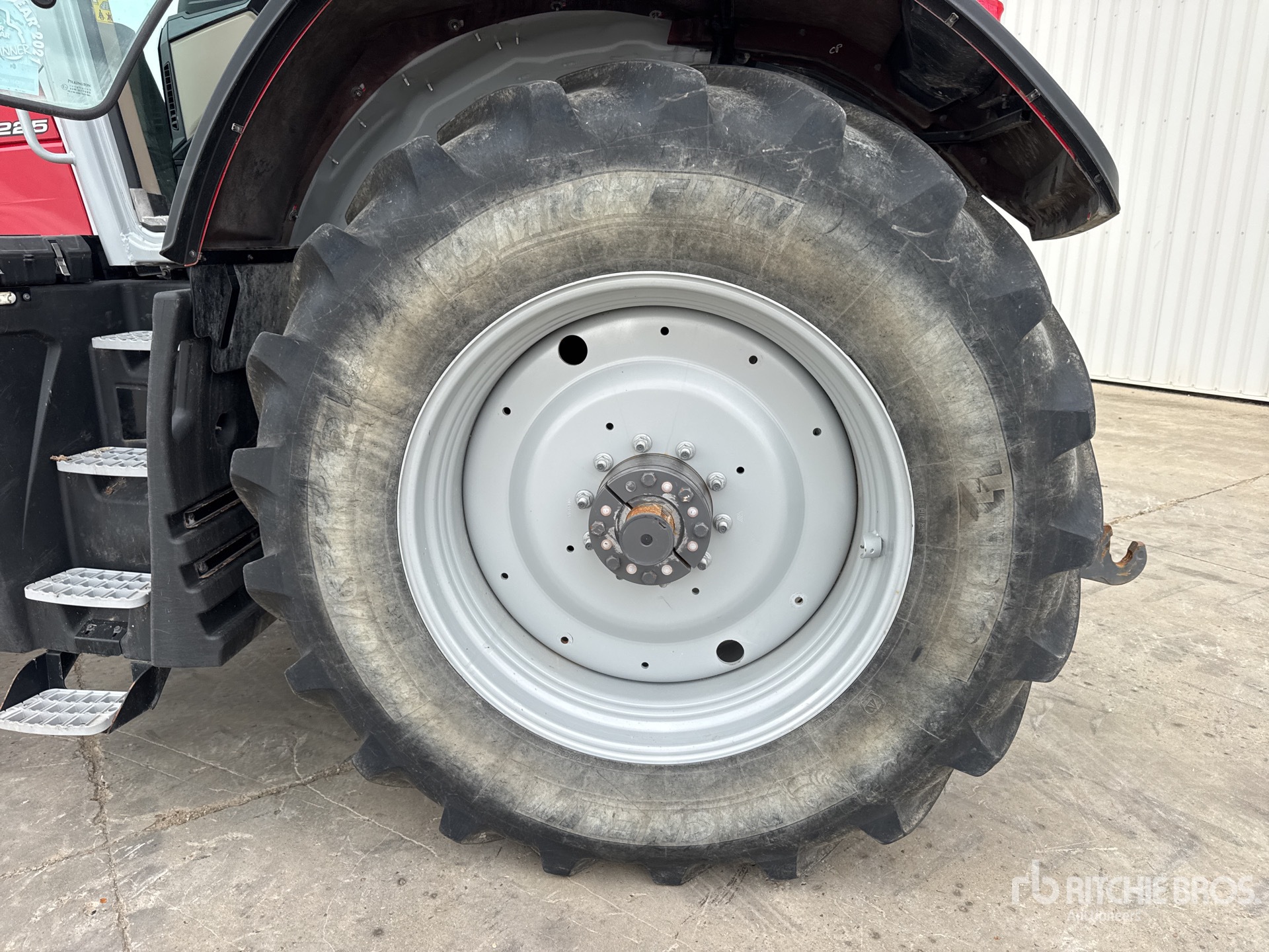 2021 Massey Ferguson 8S225 DYNA-7