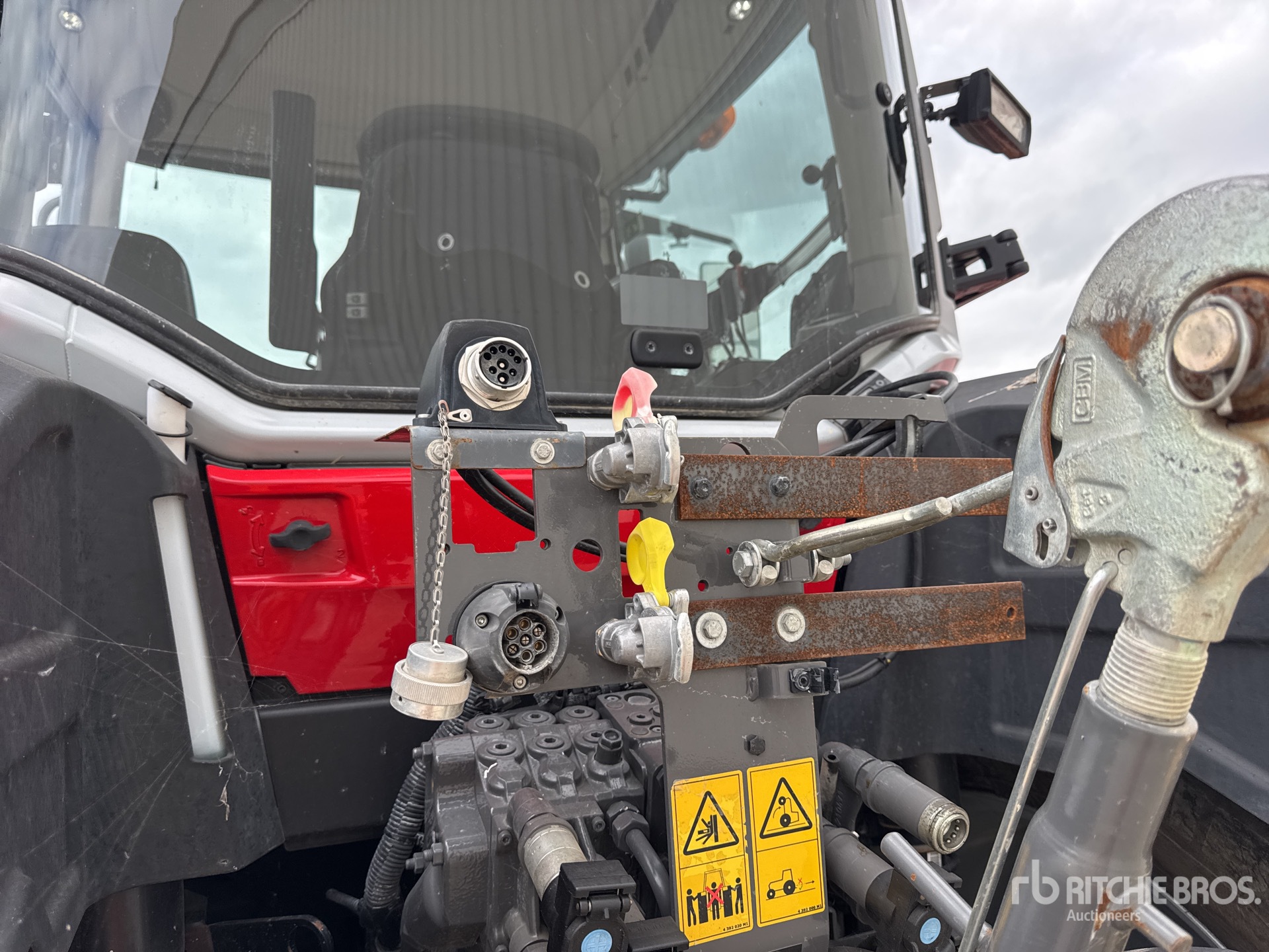 2021 Massey Ferguson 8S225 DYNA-7