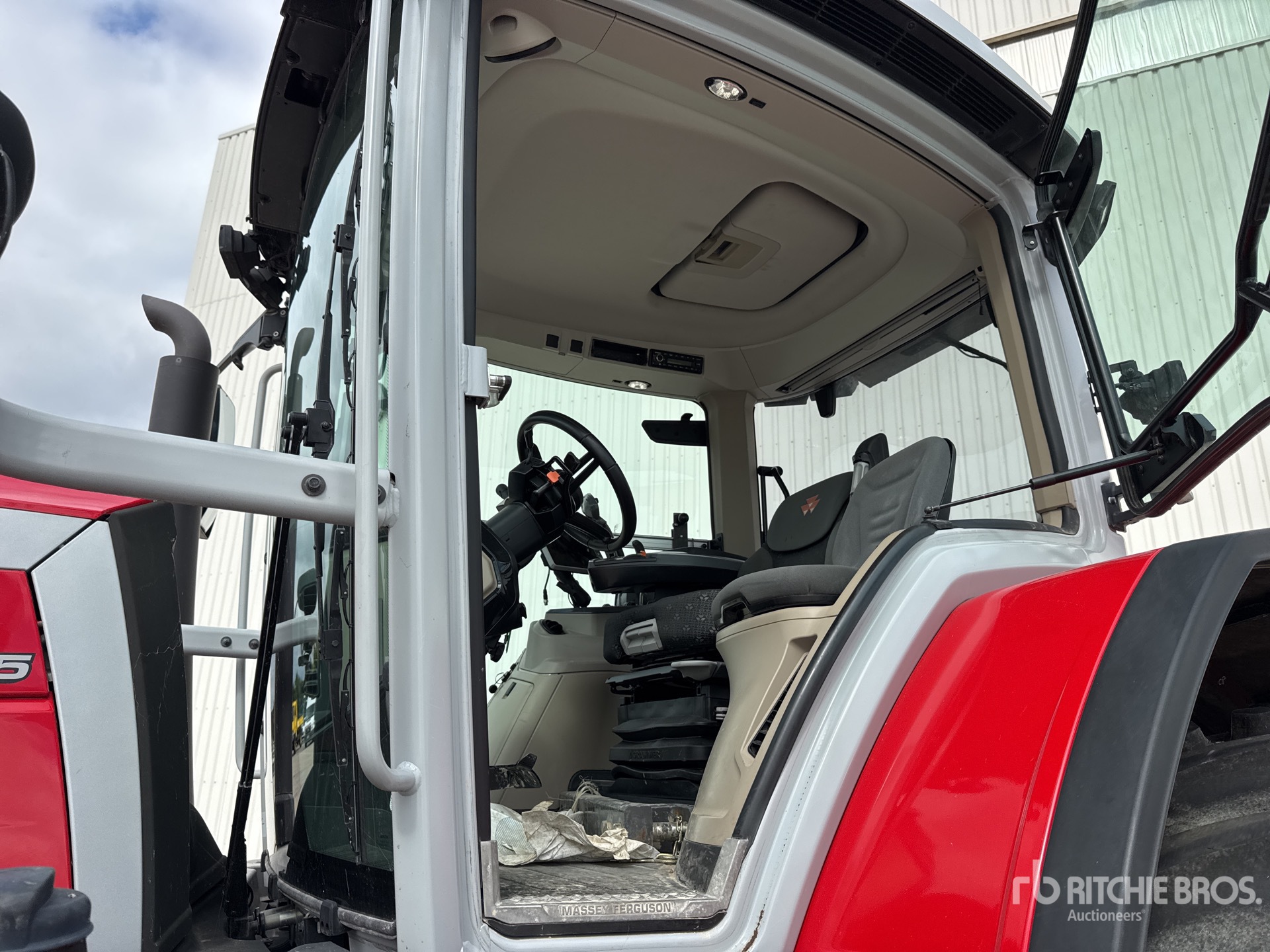 2021 Massey Ferguson 8S225 DYNA-7
