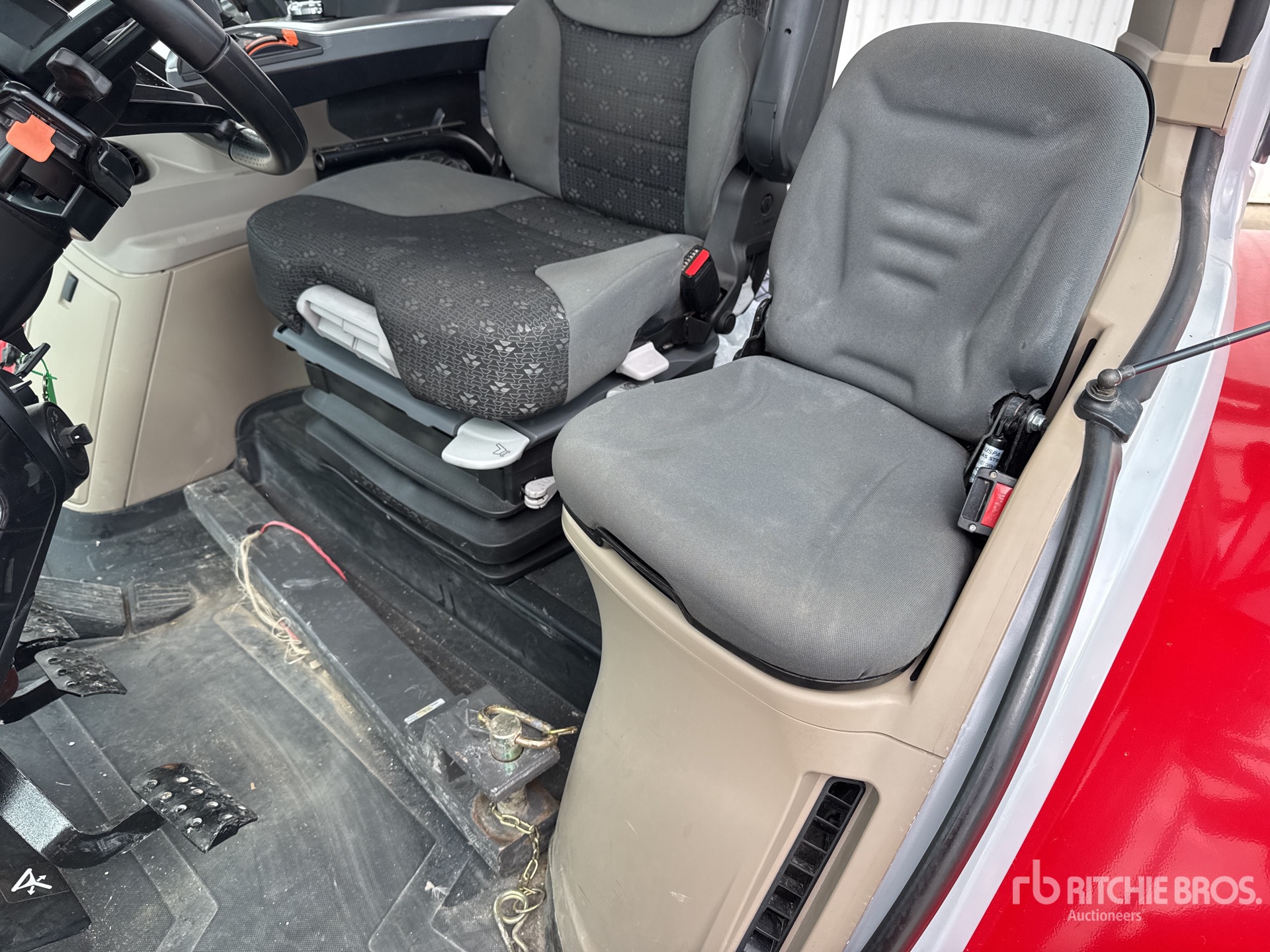 2021 Massey Ferguson 8S225 DYNA-7