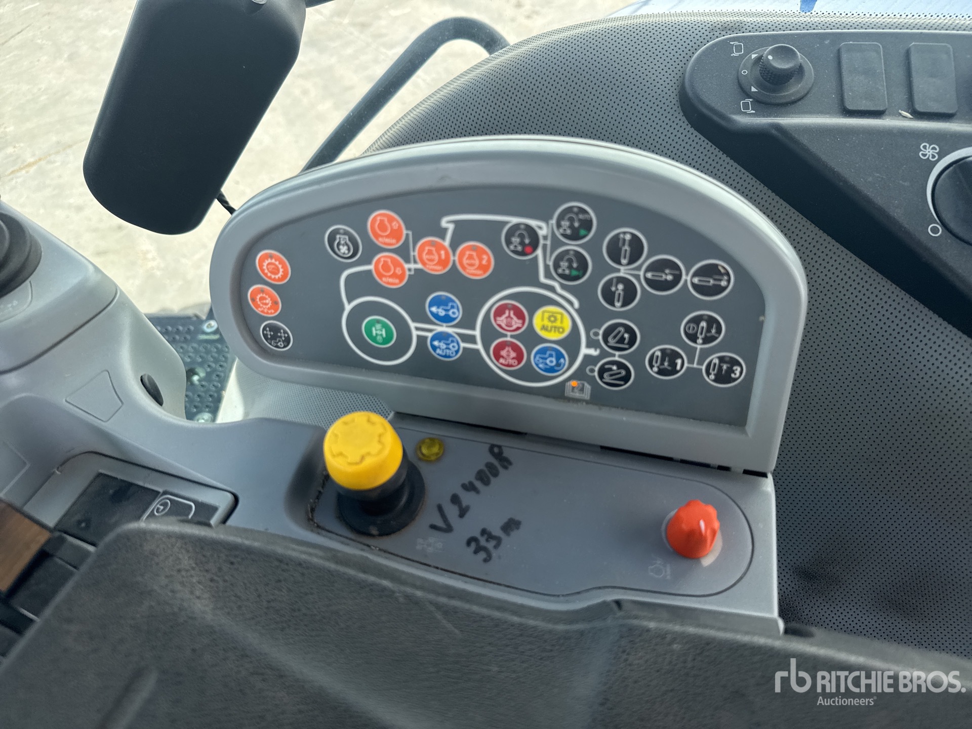 2018 New Holland T8.435 AUTO COM