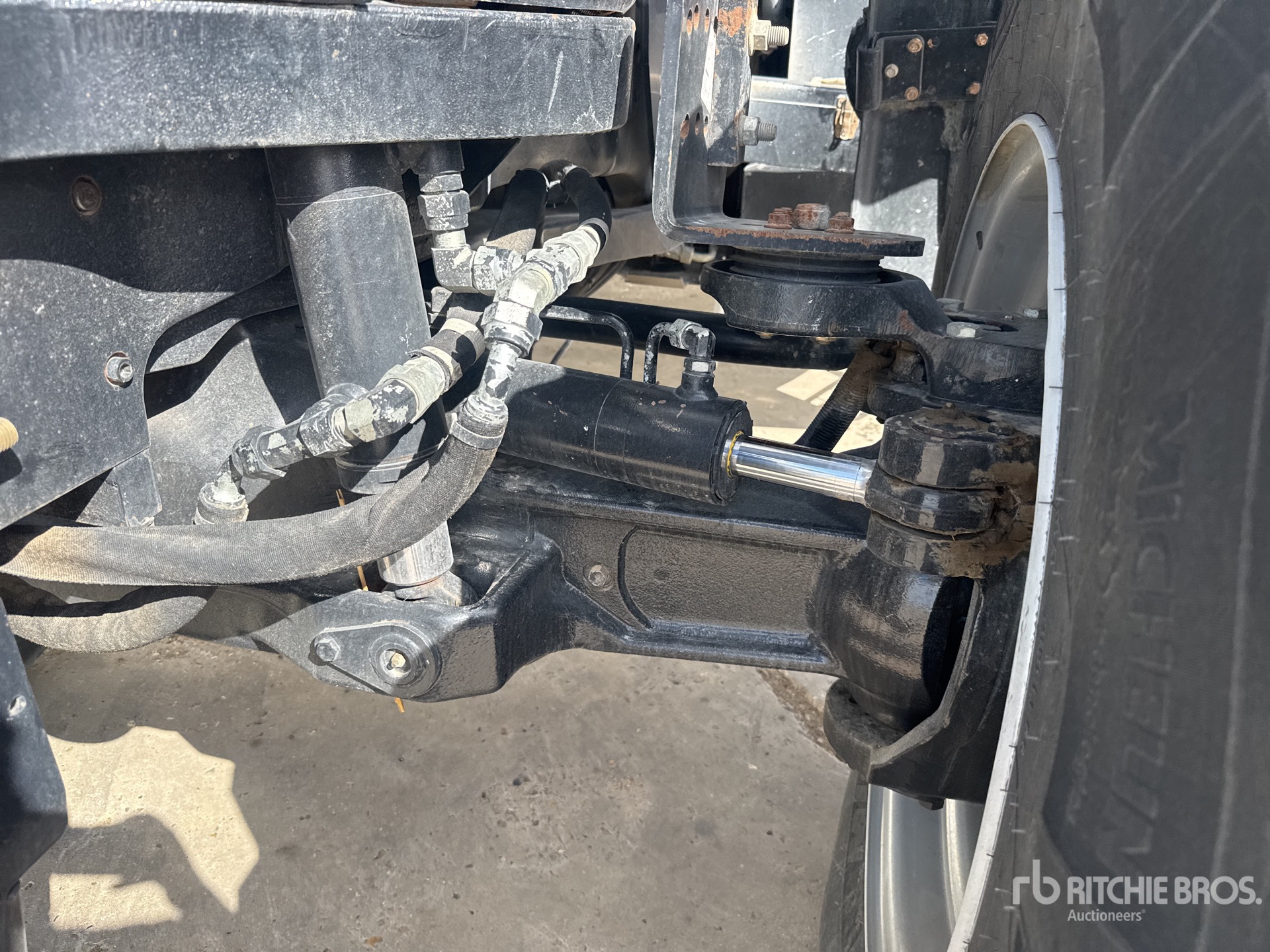2018 New Holland T8.435 AUTO COM
