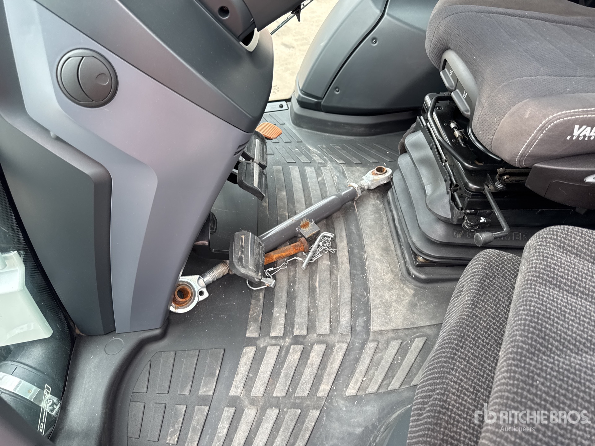 2023 Valtra Q265 CVT