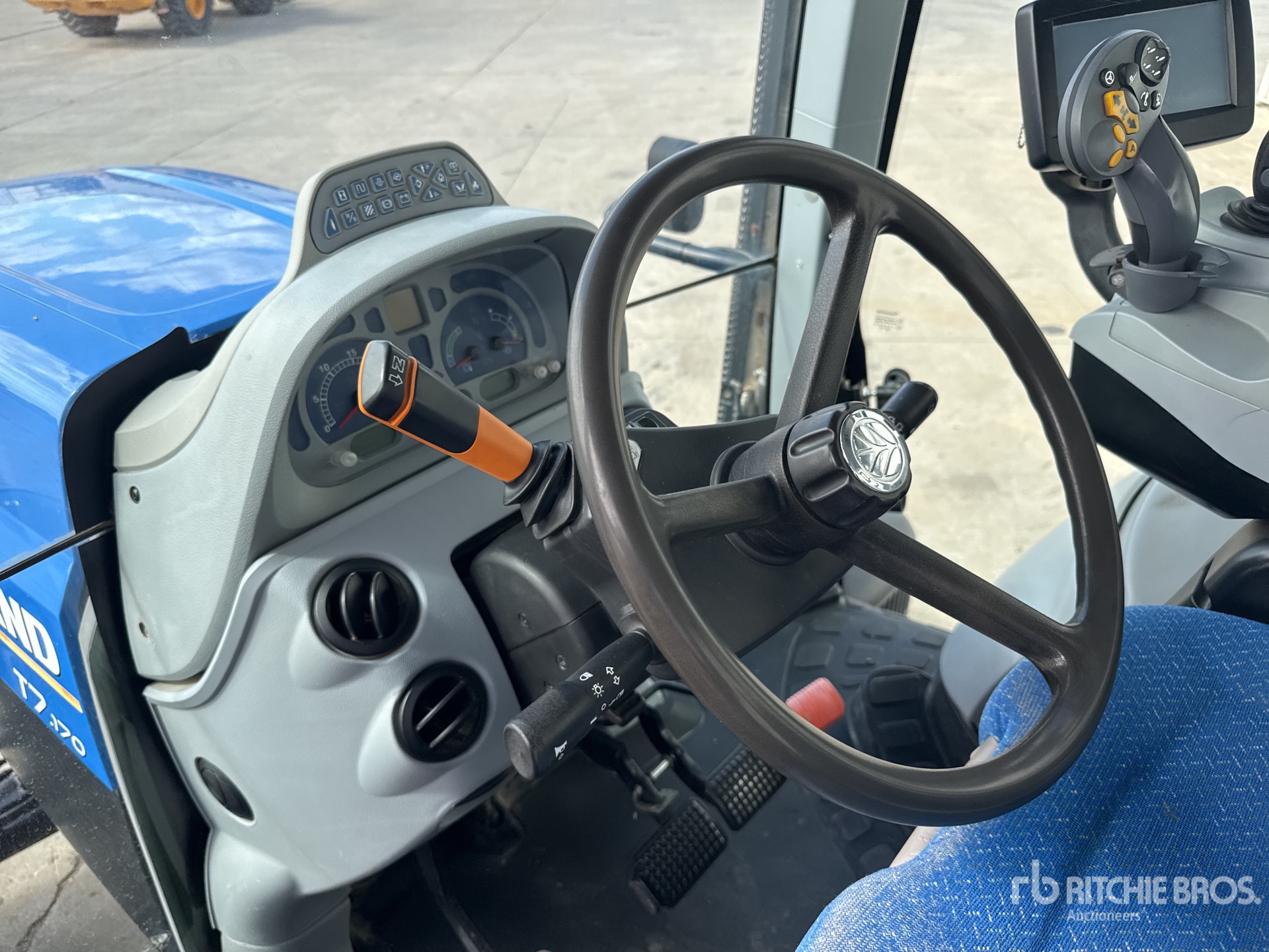 2012 New Holland T7.170