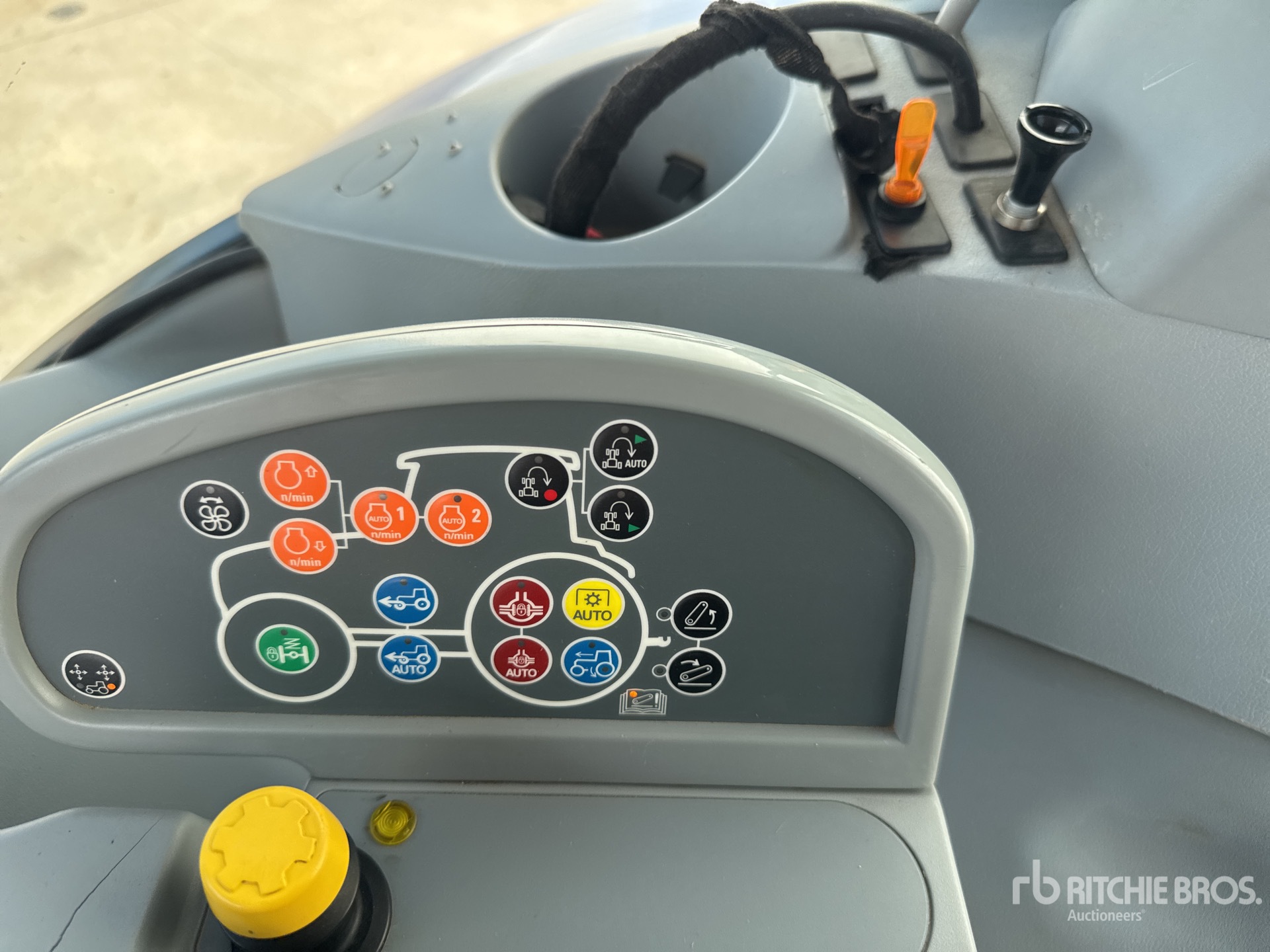 2012 New Holland T7.170