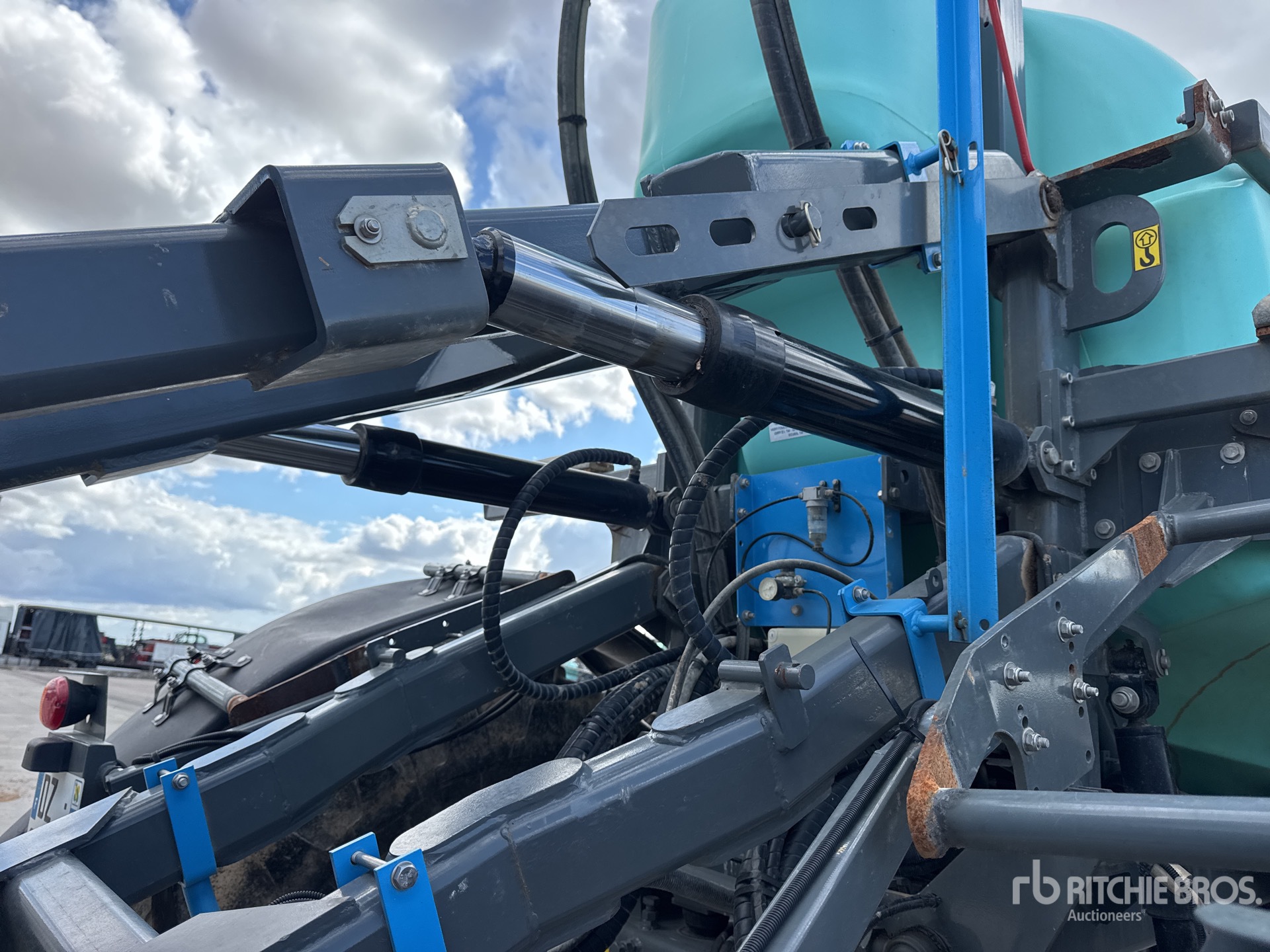 2015 Berthoud RAPTOR 5240