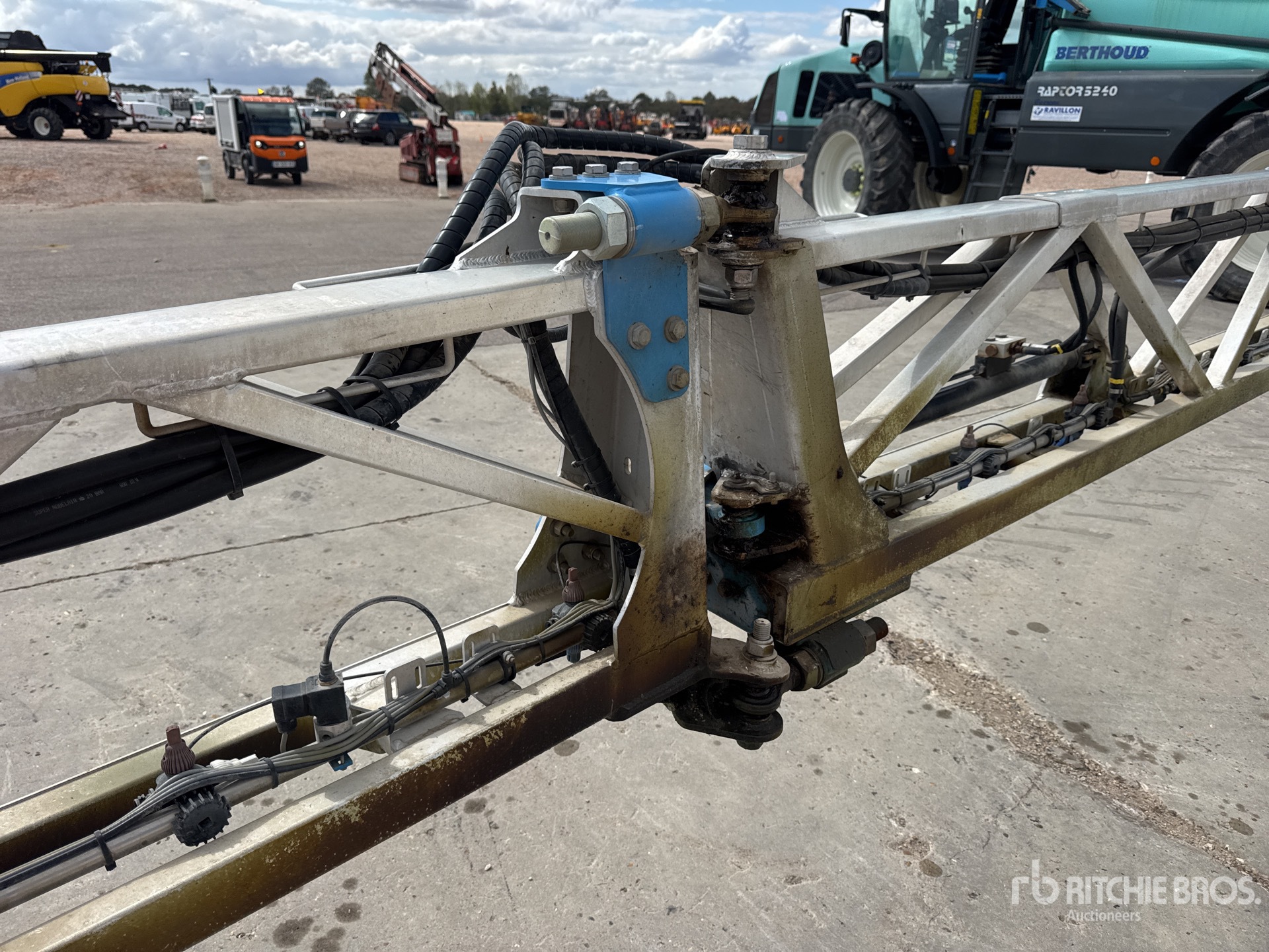 2015 Berthoud RAPTOR 5240