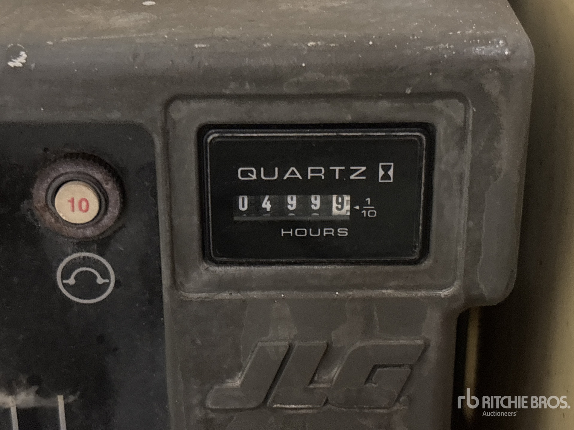 General Appearance with Hour Meter / Odometer