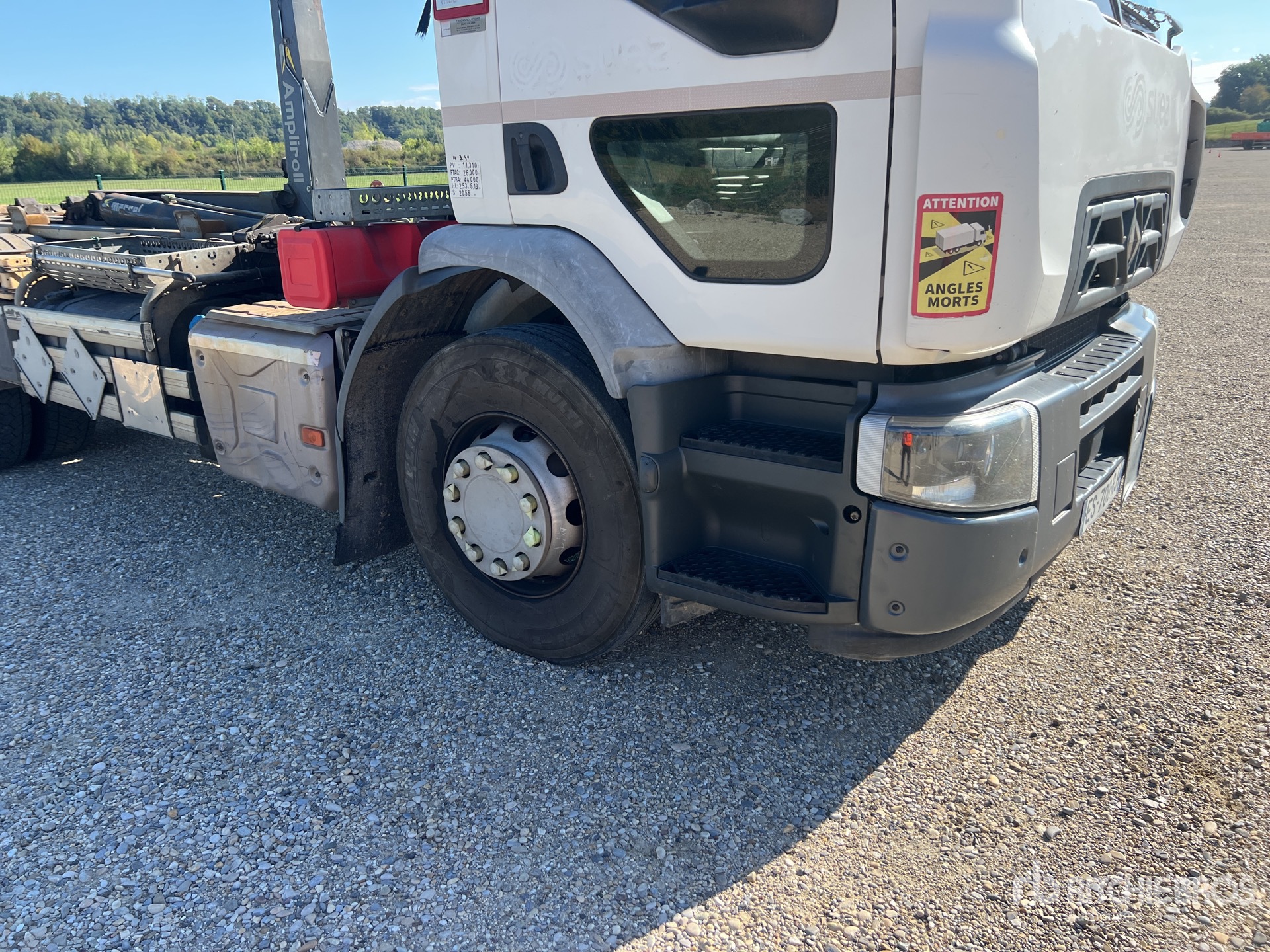 2017 Renault D26.430
