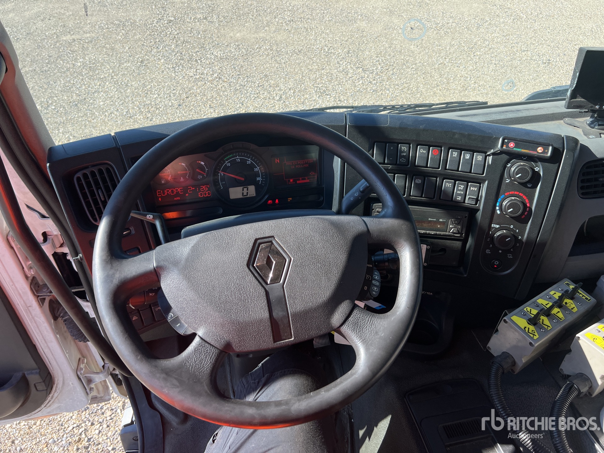 2017 Renault D26.430