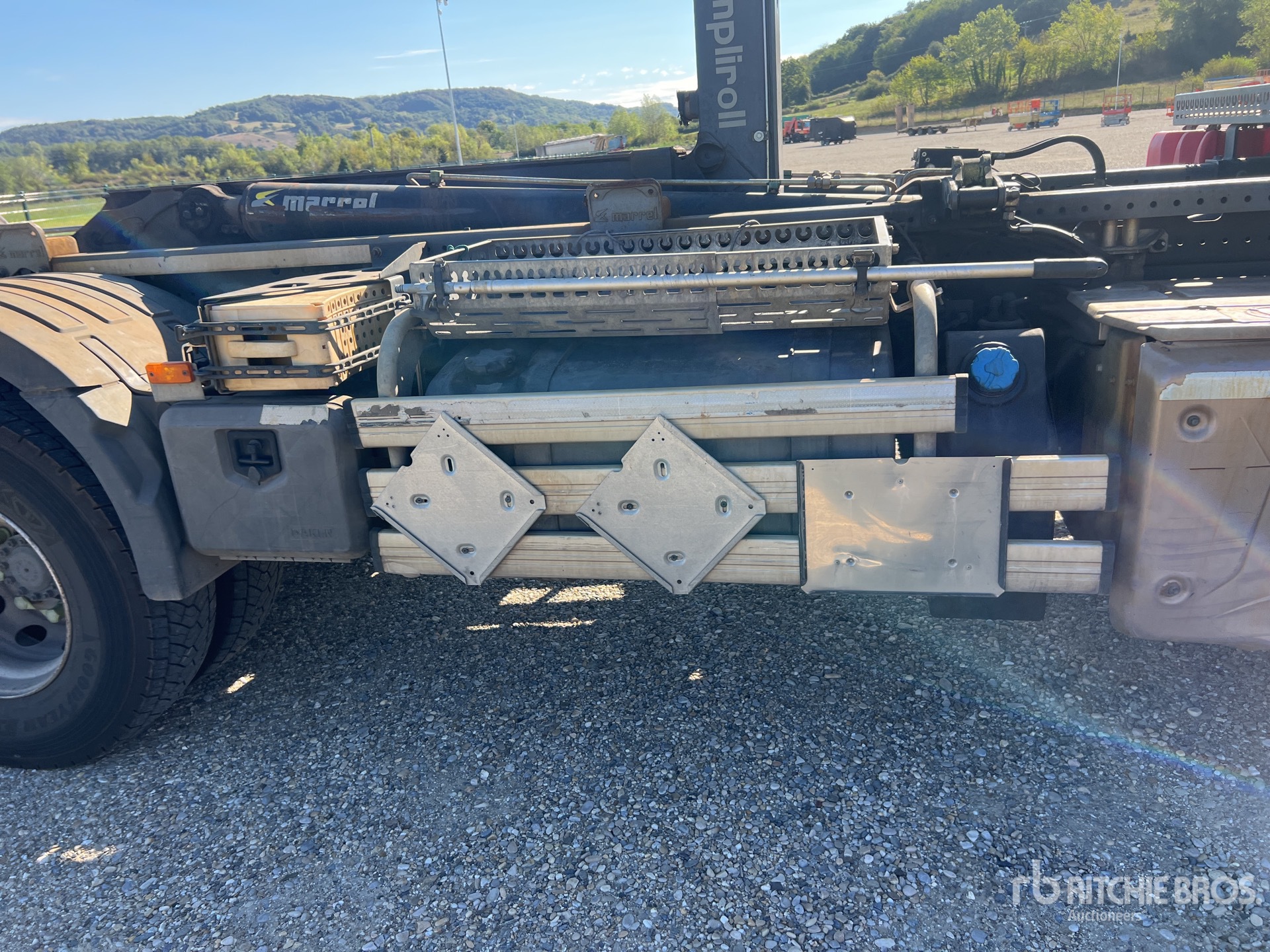 2017 Renault D26.430