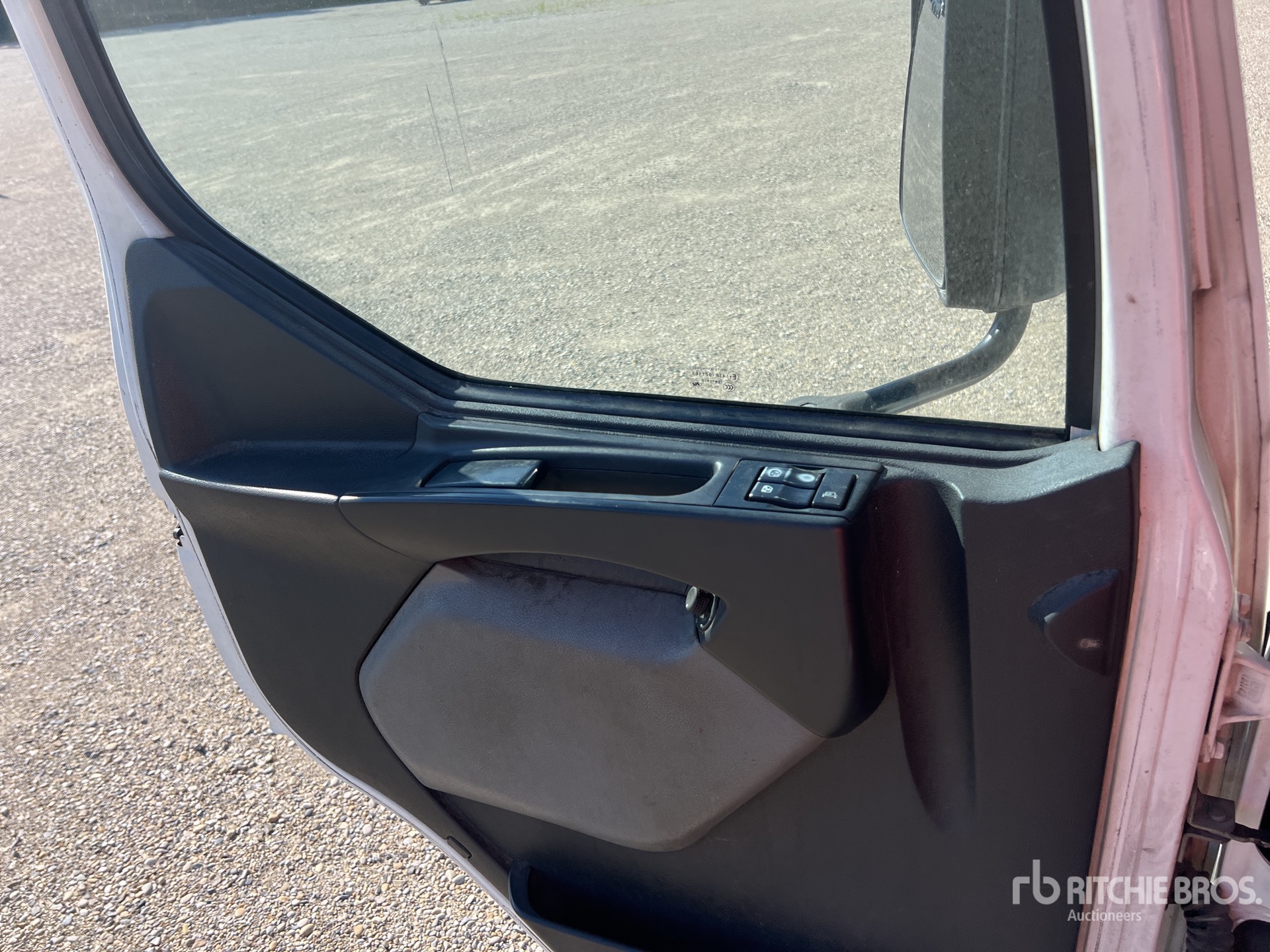 2017 Renault D26.430
