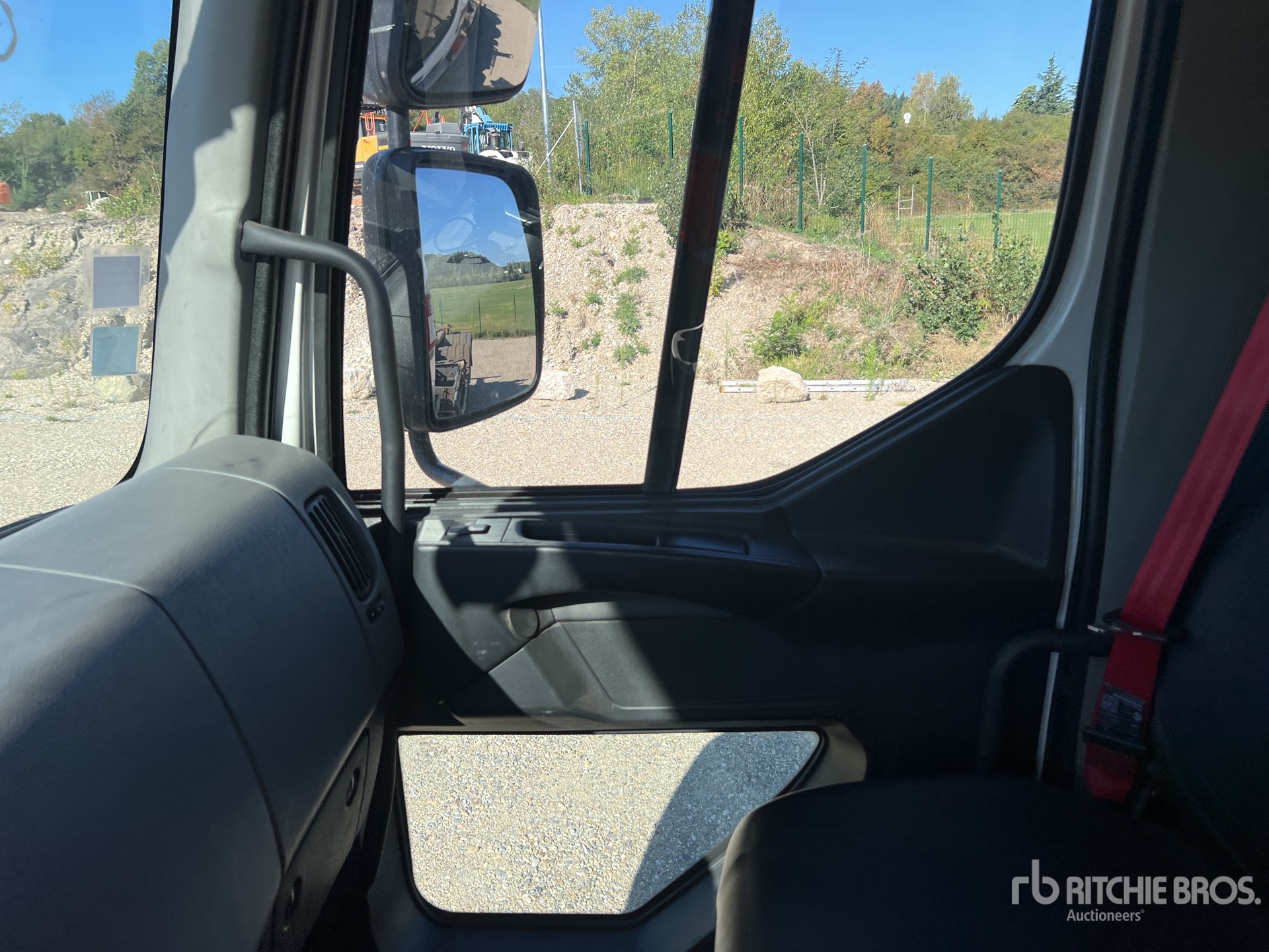 2017 Renault D26.430