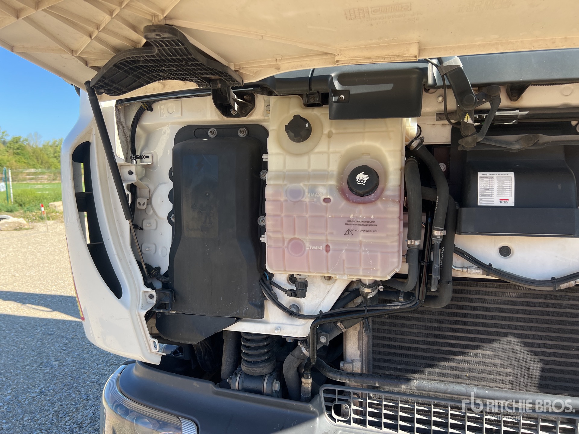 2017 Renault D26.430