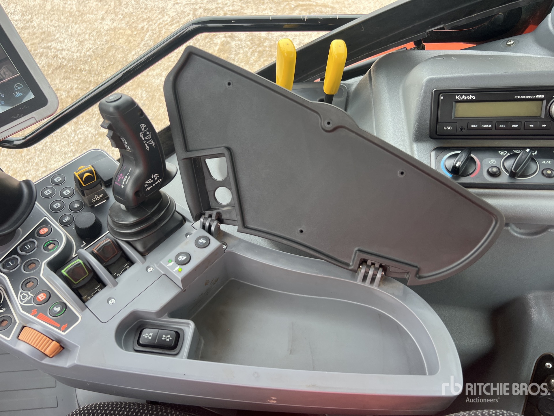 2018 Kubota M7172 PREMIUM