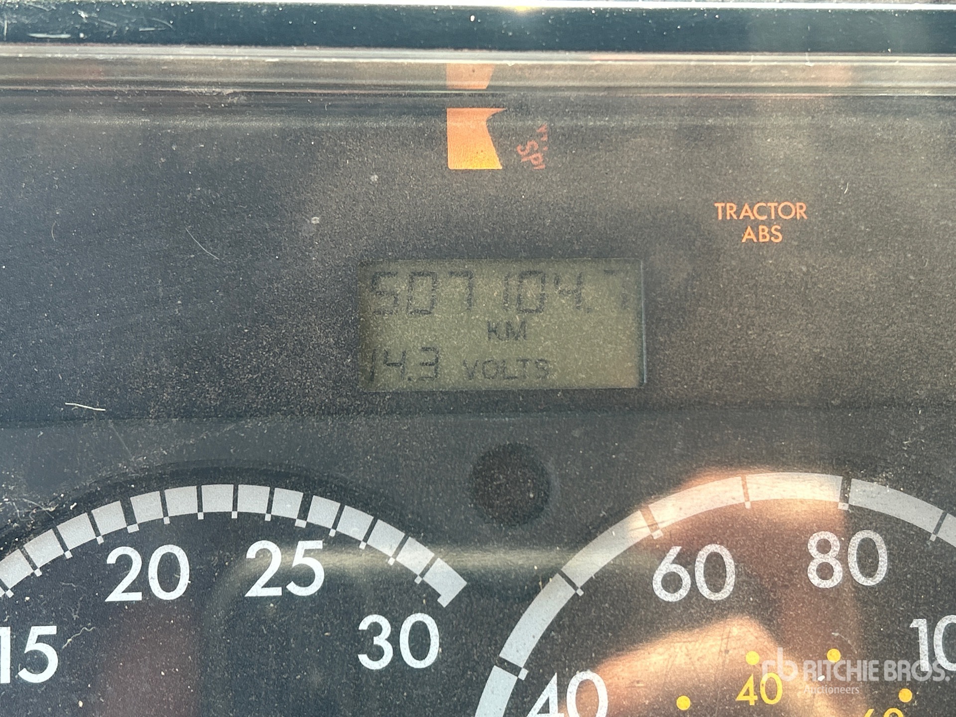 2004 Freightliner FL 112