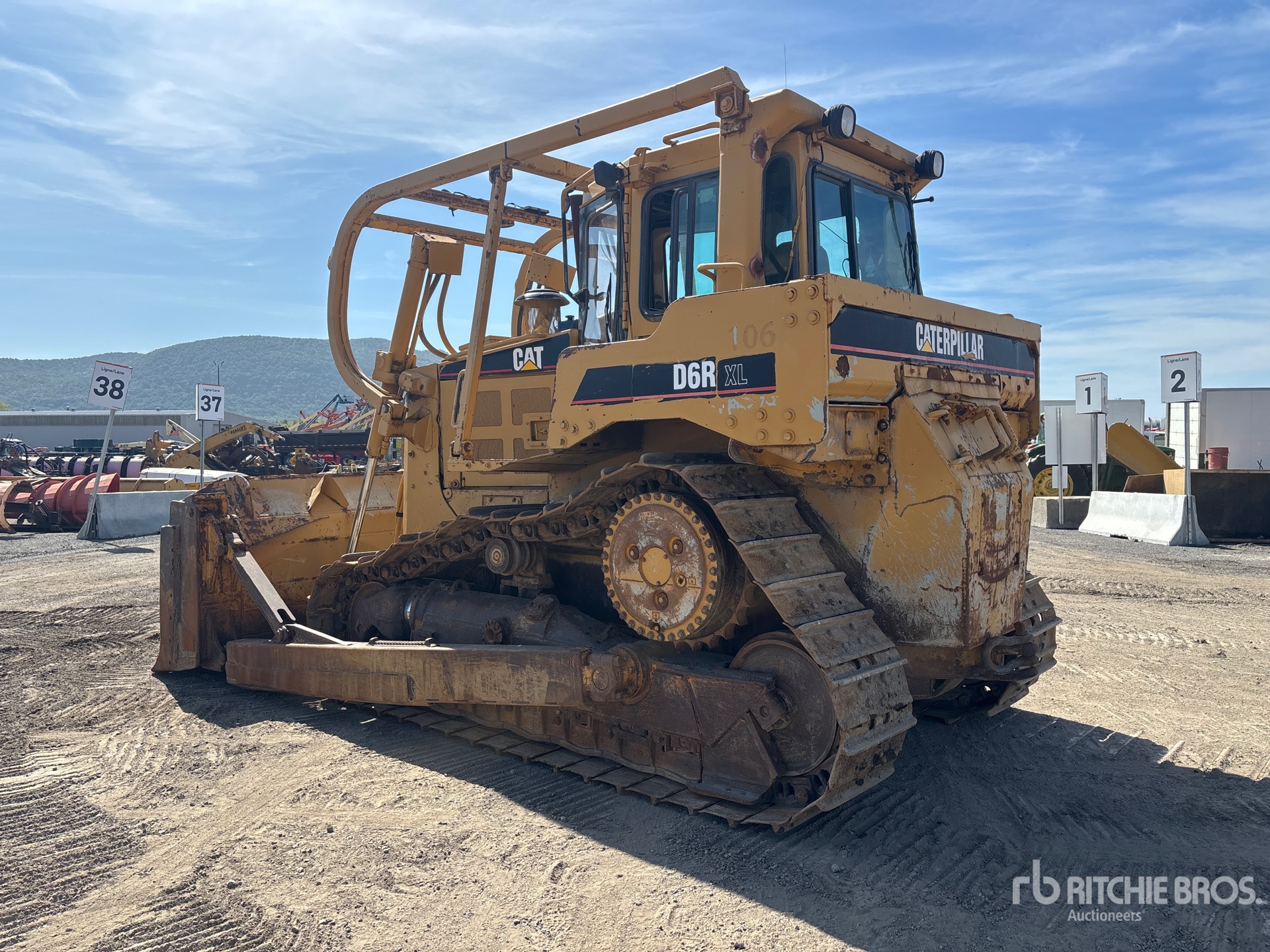 2002 Caterpillar D6R XL