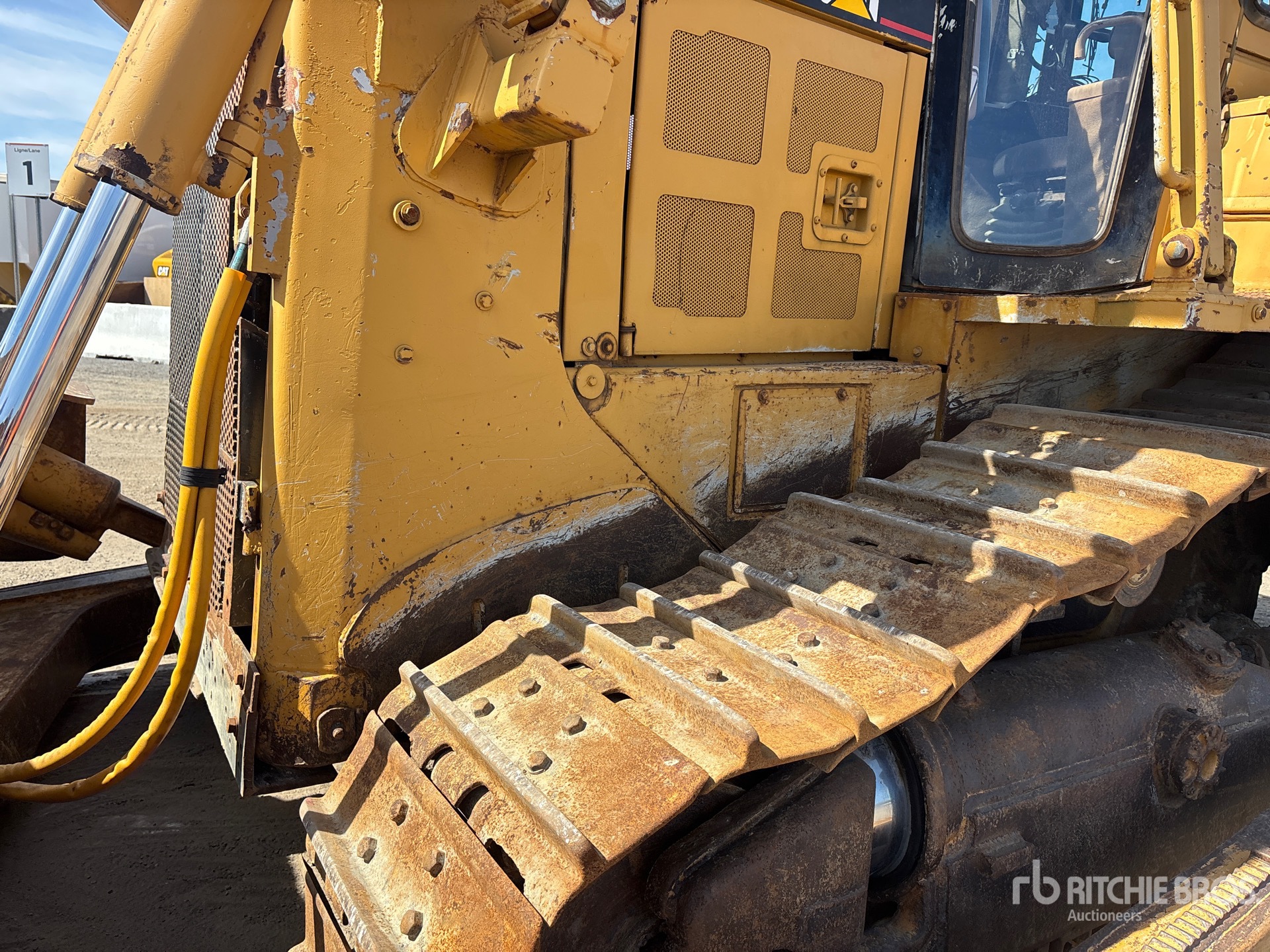 2002 Caterpillar D6R XL