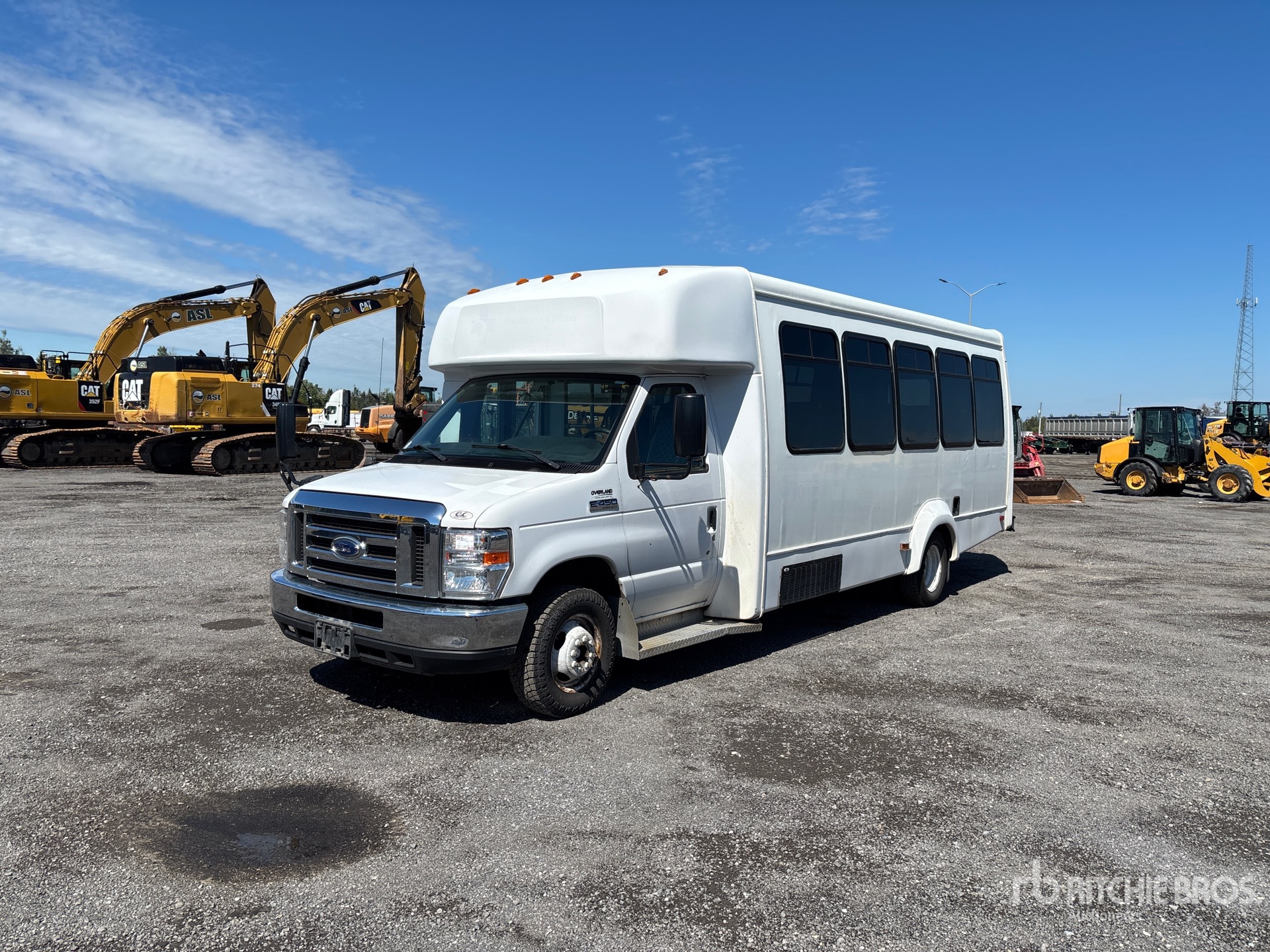 Photo of 2017 Ford E450 ELKART