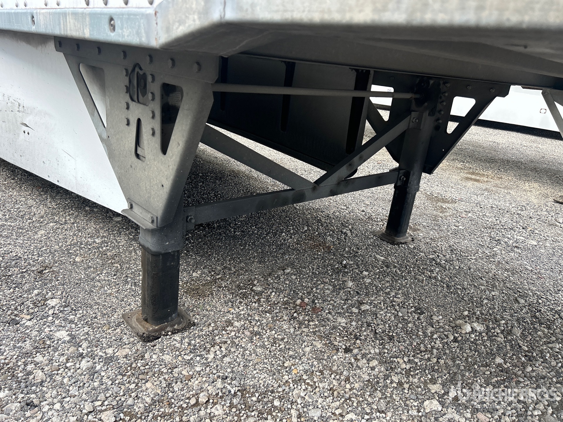 2023 Hyundai 53 FT X 102 IN T/A