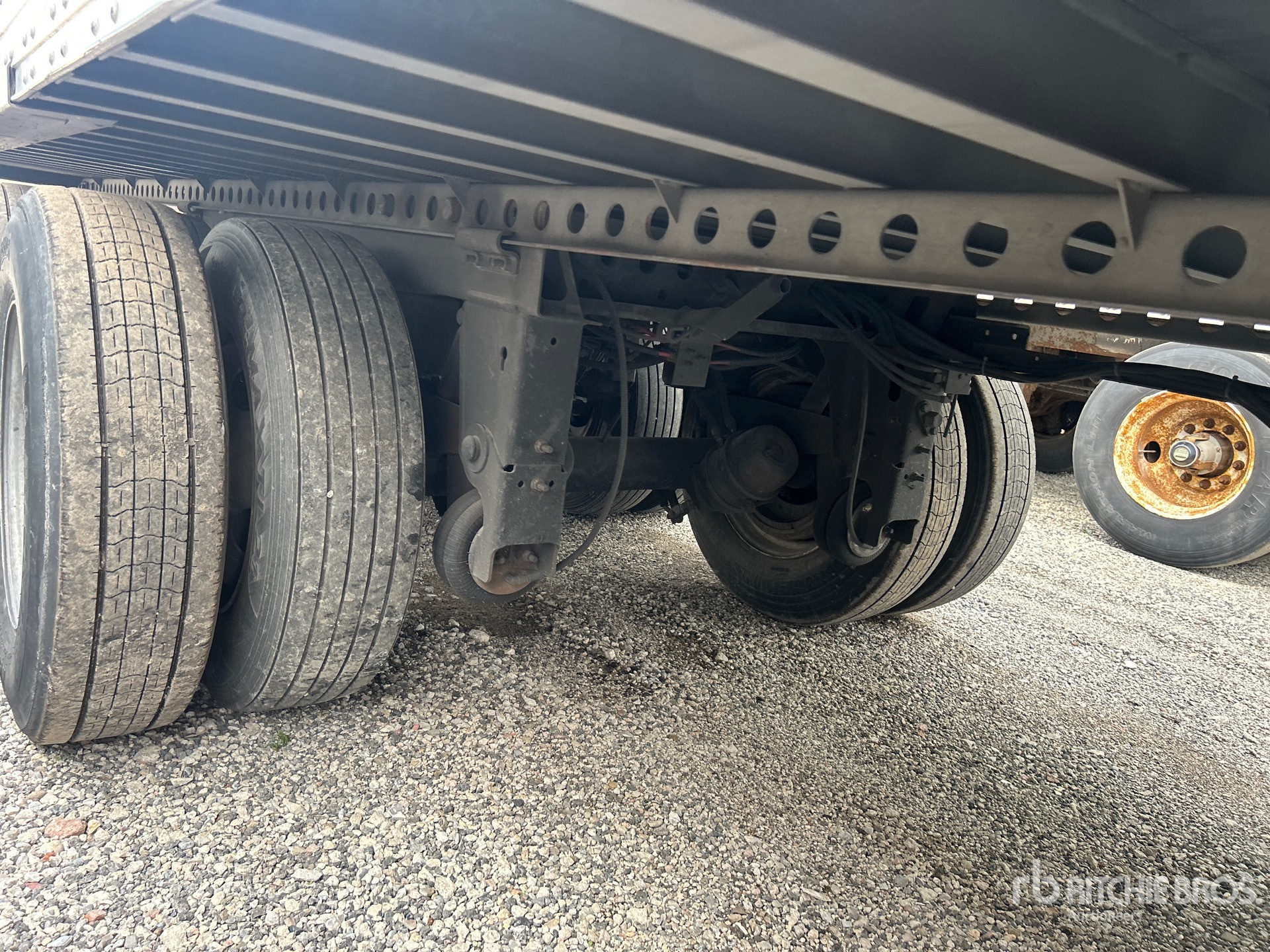 2023 Hyundai 53 FT X 102 IN T/A