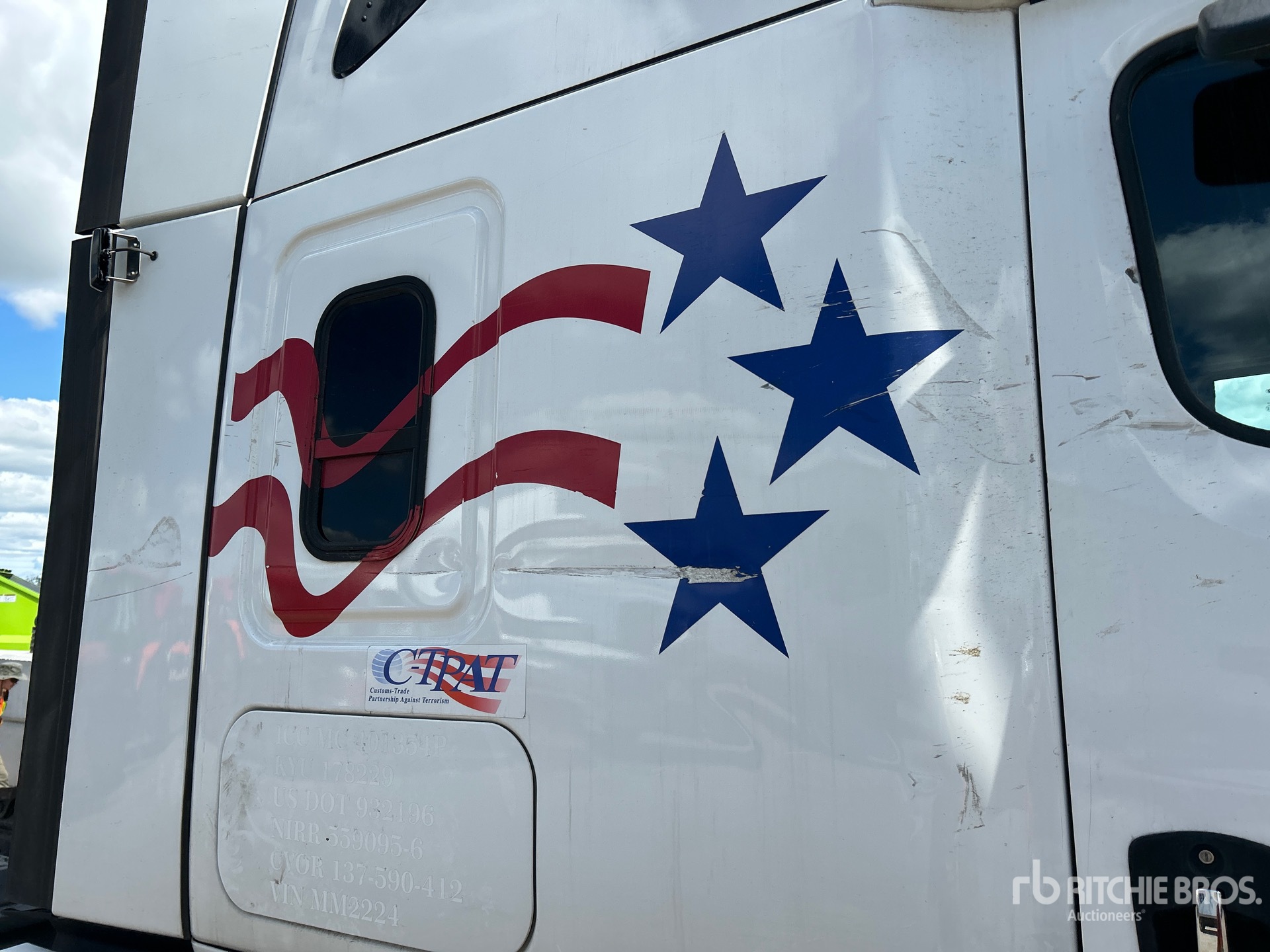 2021 Freightliner CASCADIA 126
