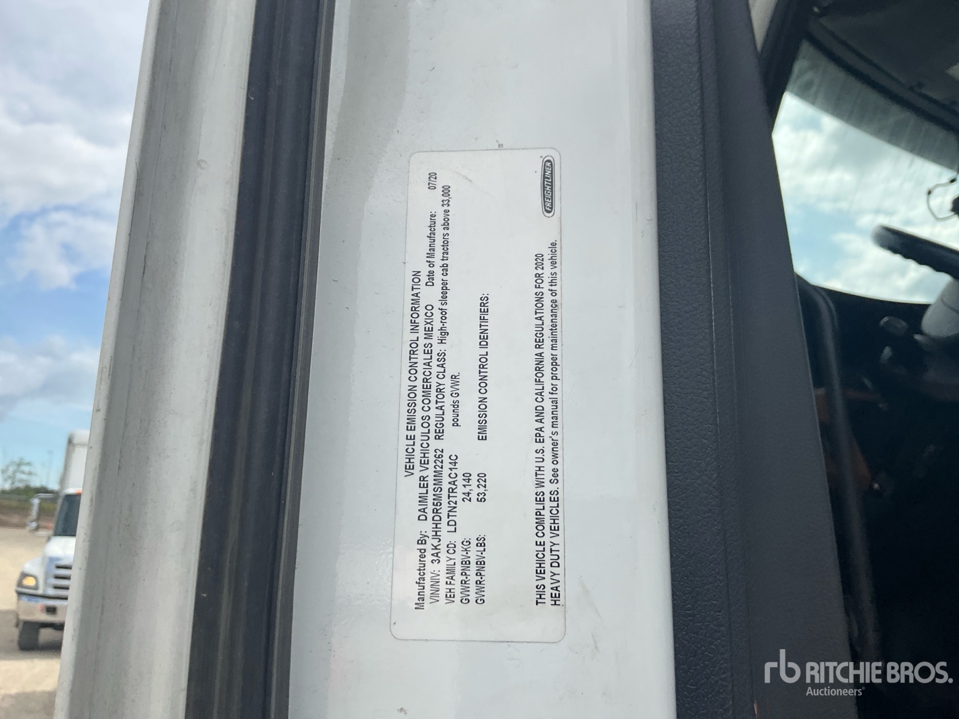 2021 Freightliner CASCADIA 126