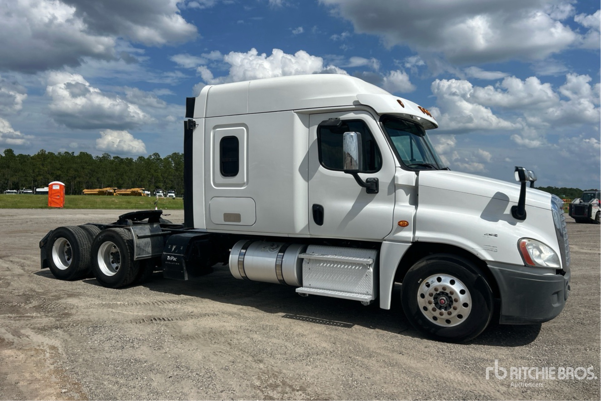 2017 Freightliner CASCADIA 125