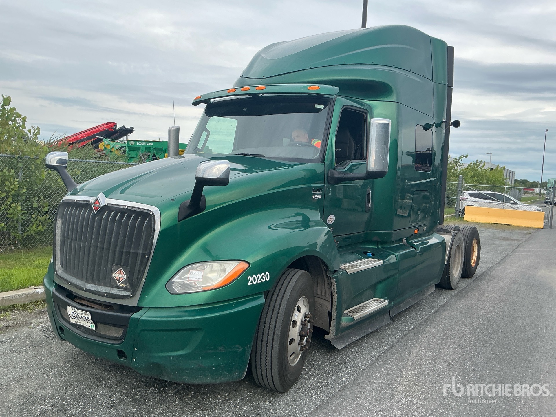 2020 International LT625