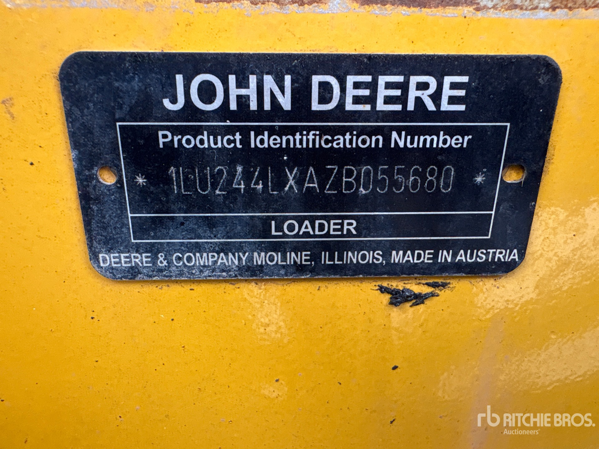 2019 John Deere 244L