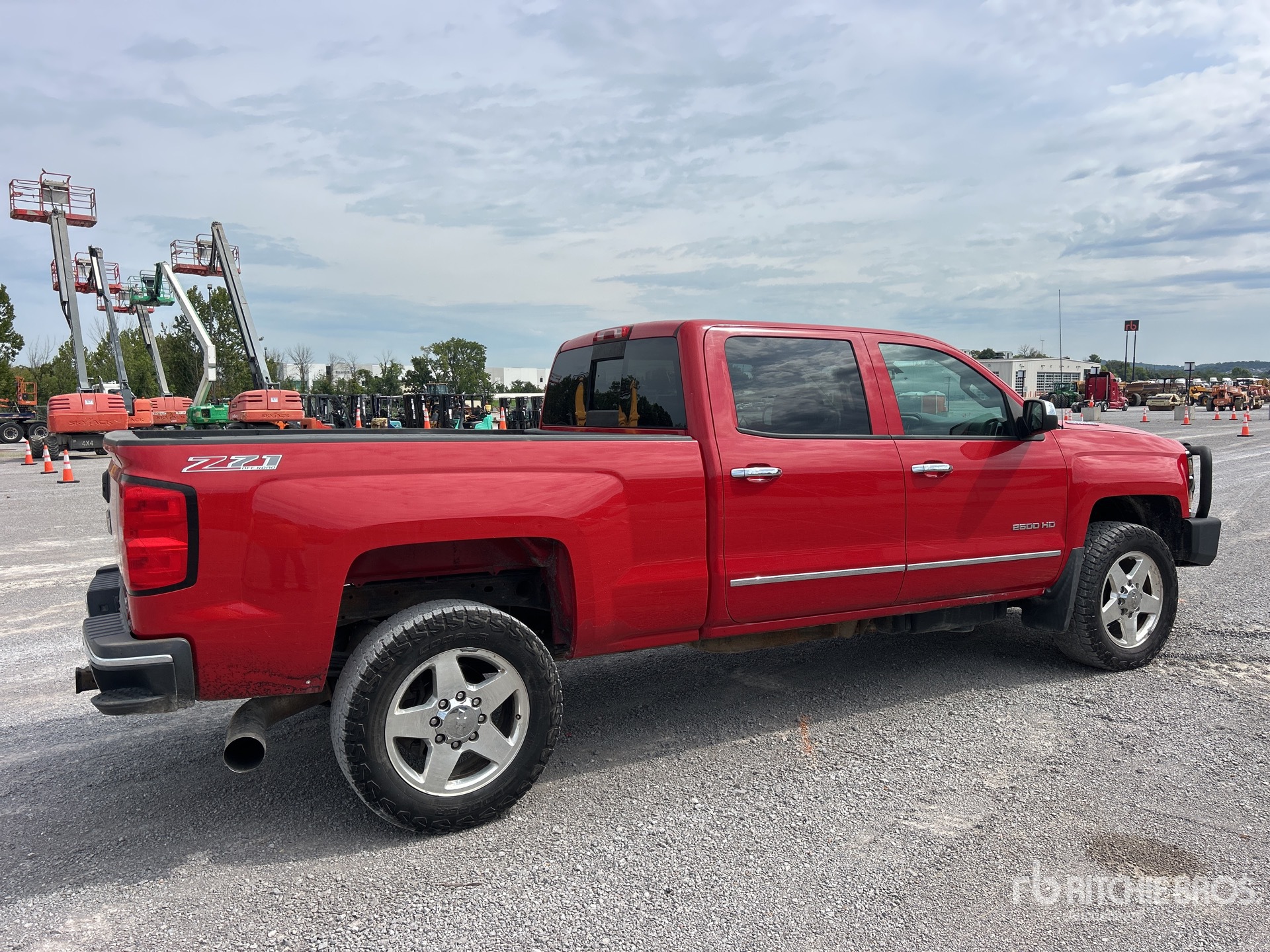 General Appearance with Picture, Right Rear Corner