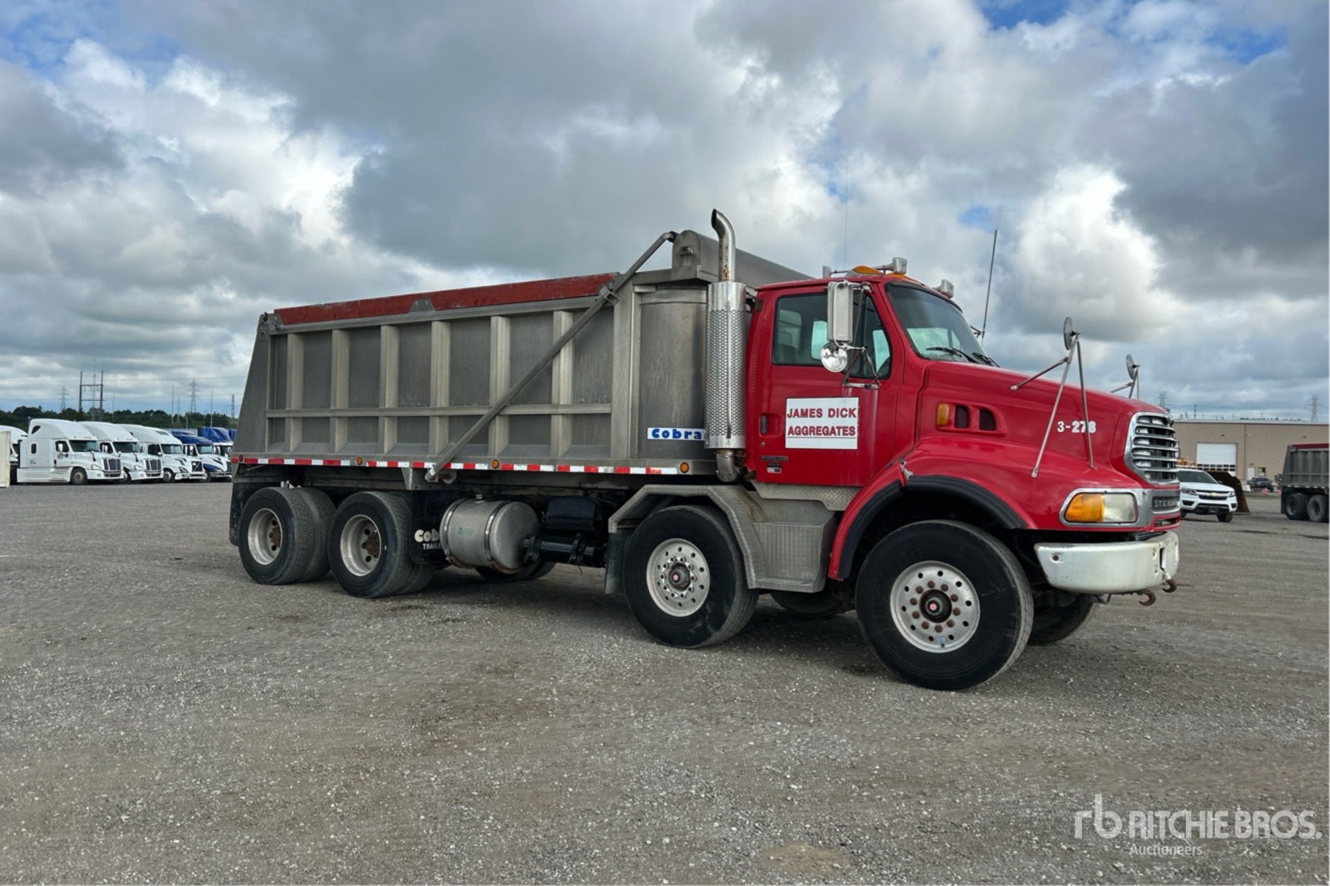 Sterling 8X4 TWIN-STEER