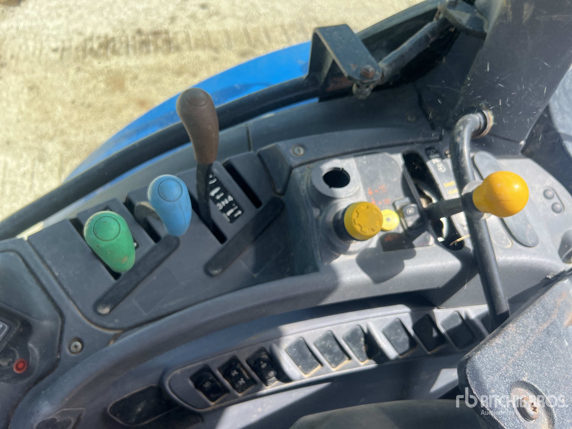 2007 New Holland TS100A