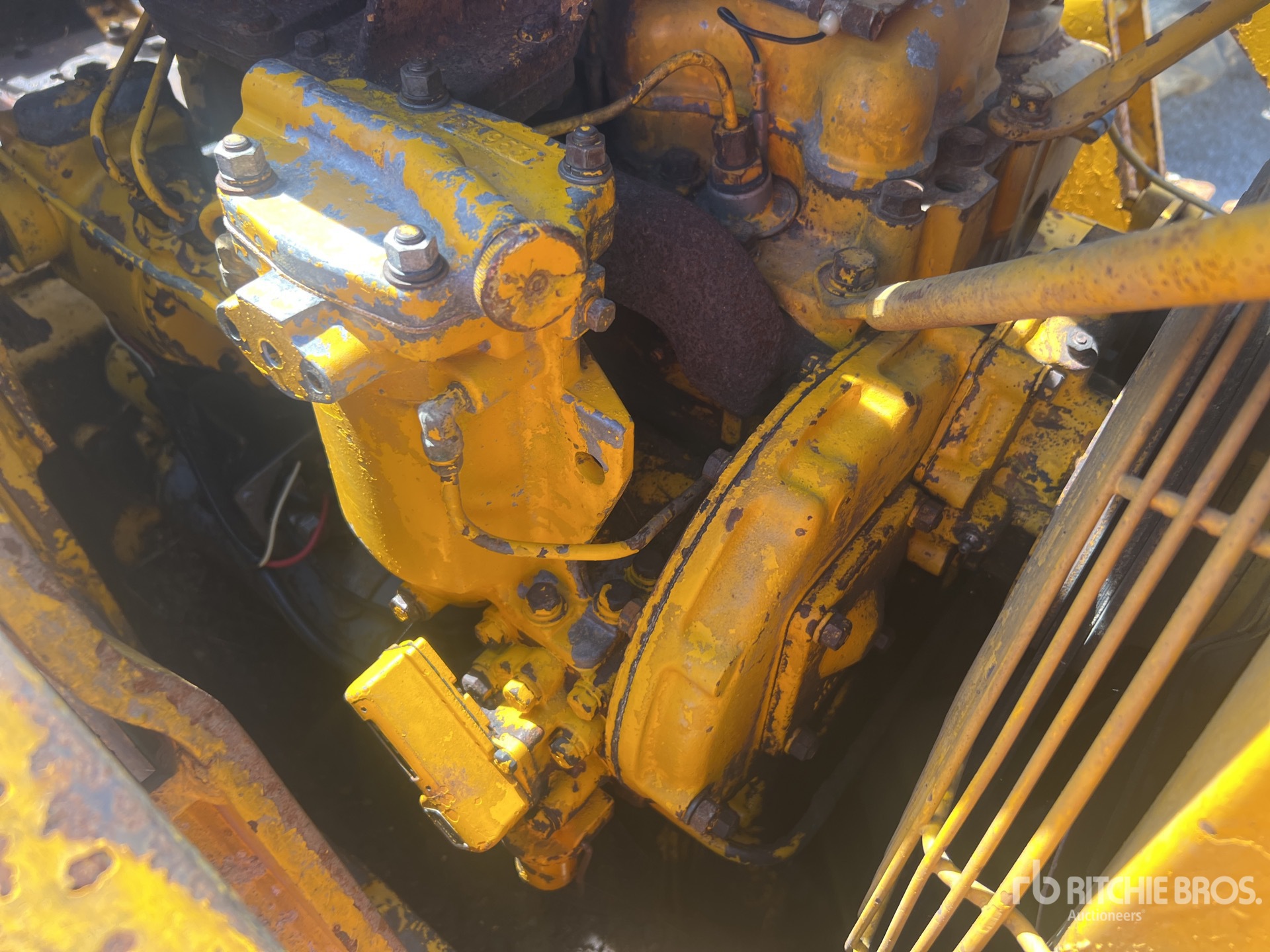 Caterpillar 933