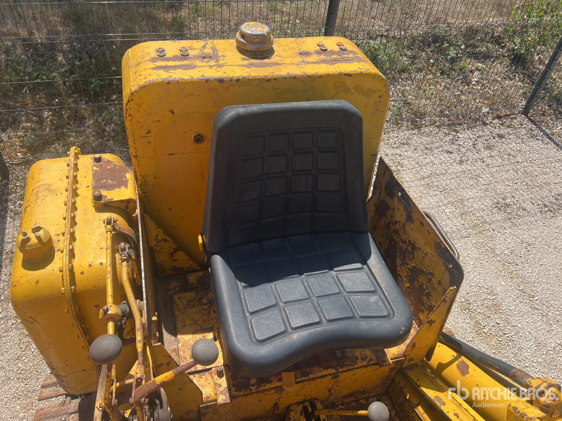 Caterpillar 933