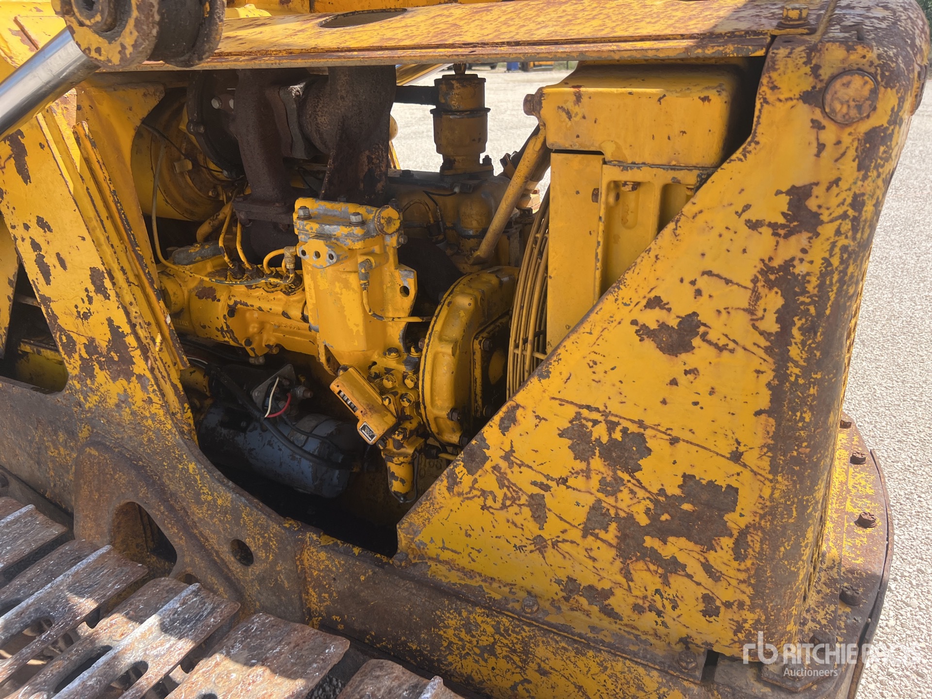 Caterpillar 933