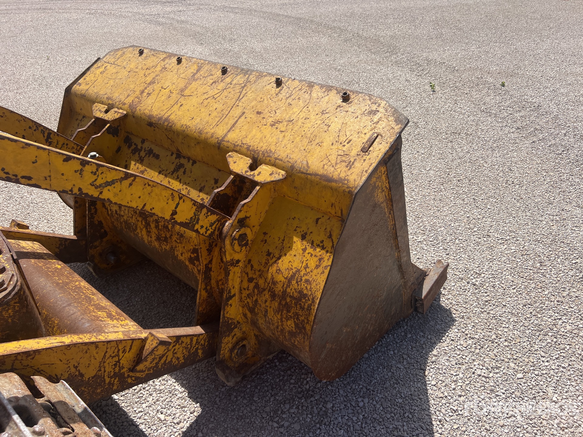 Caterpillar 933