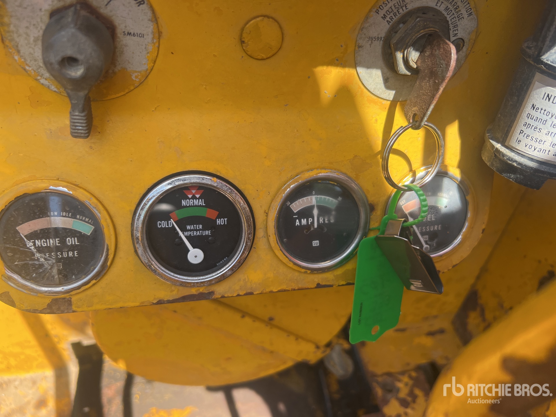 Caterpillar 933