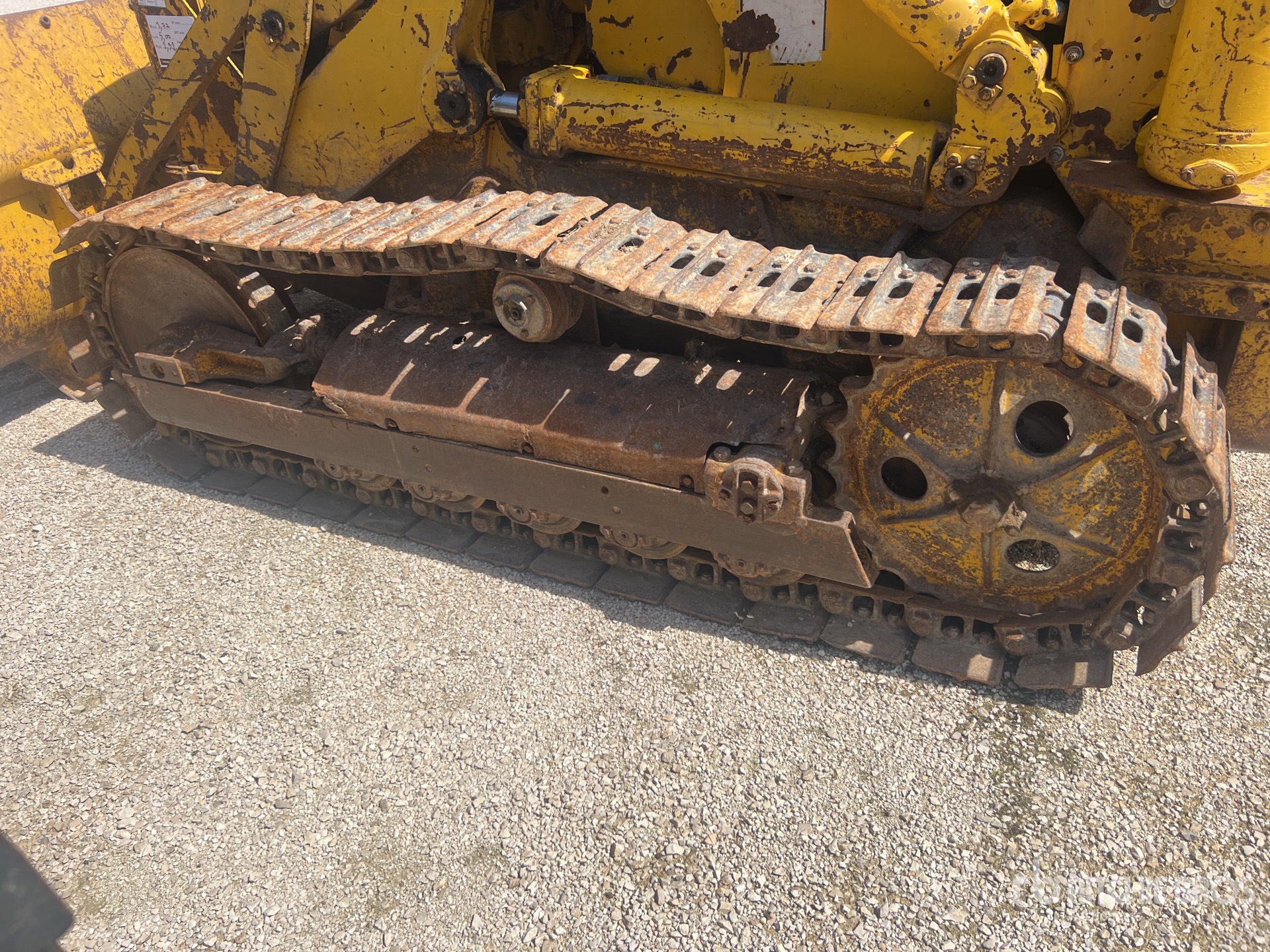 Caterpillar 933