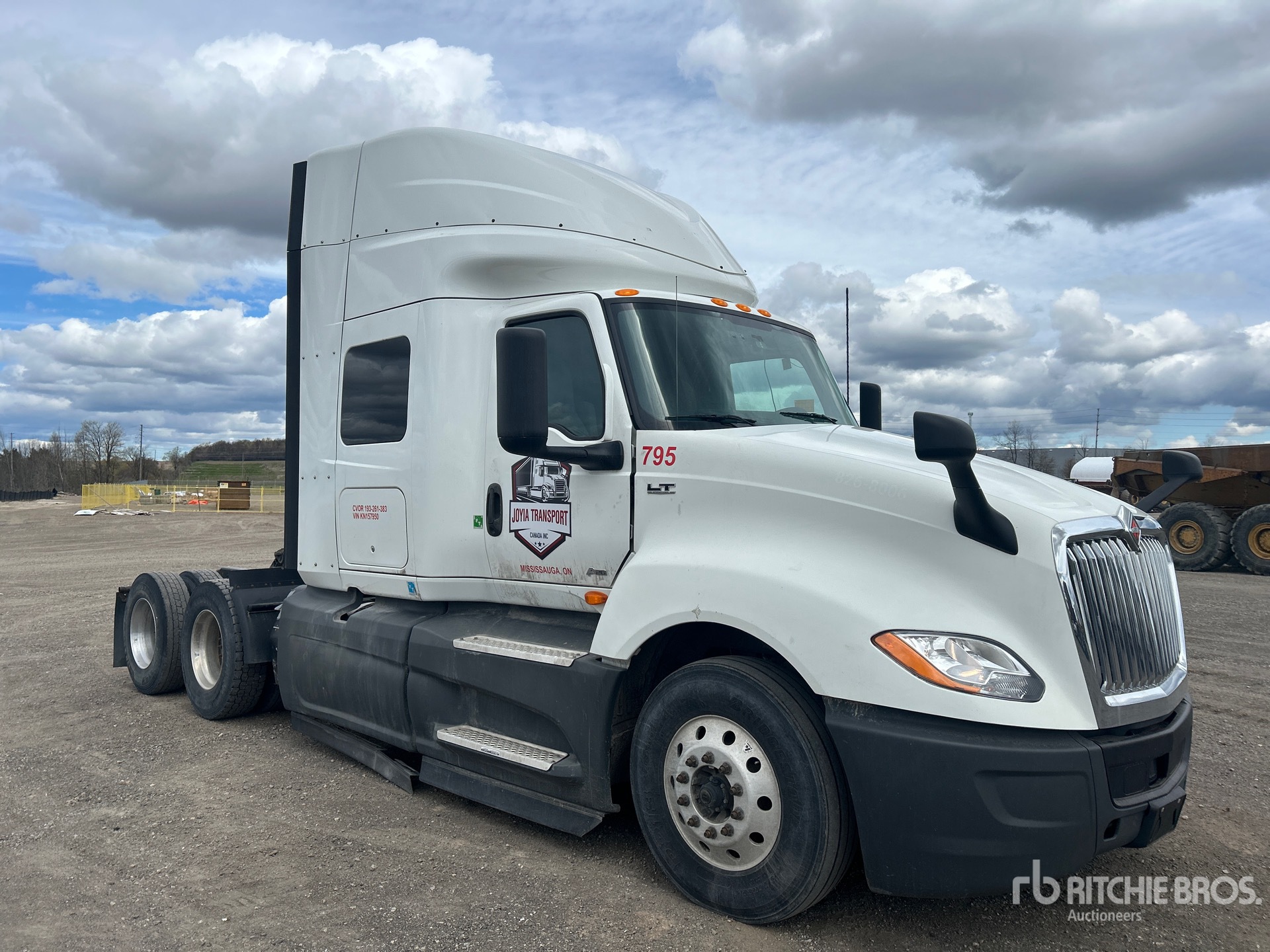 2019 International LT625