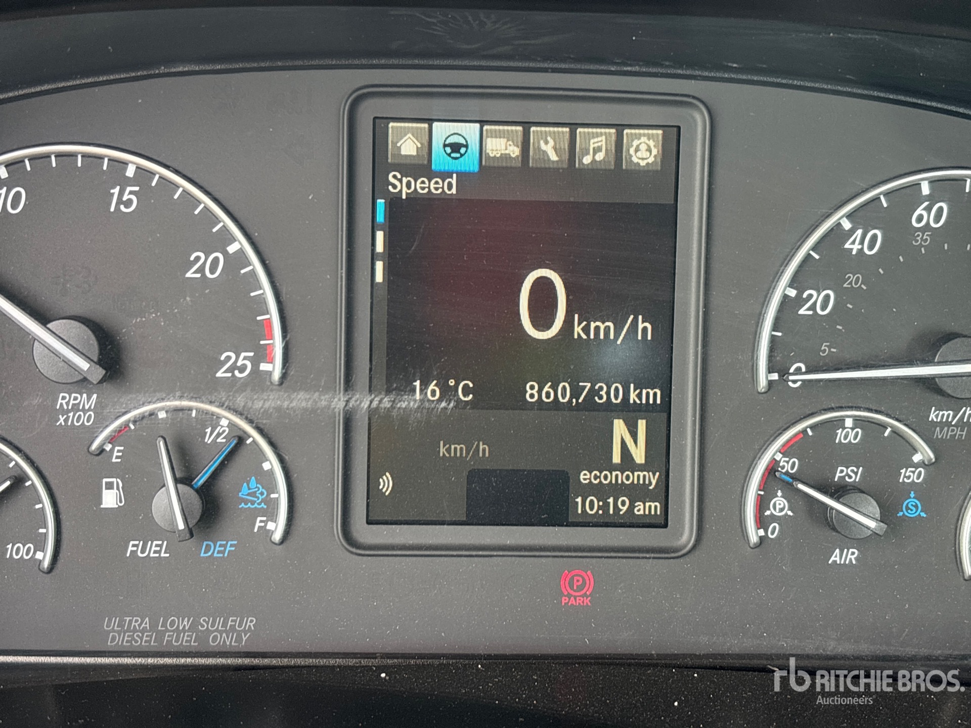 2020 Freightliner CASCADIA 126