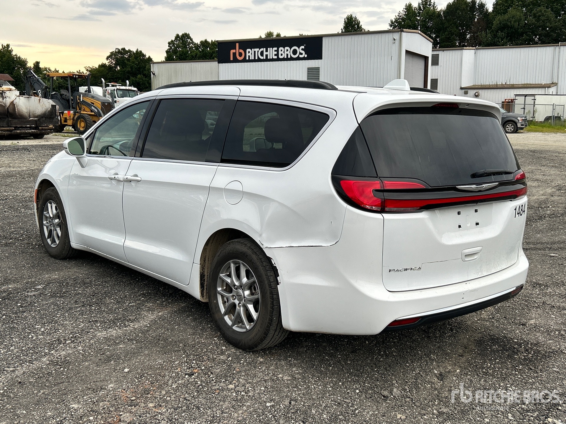 General Appearance with Picture, Left Rear Corner
