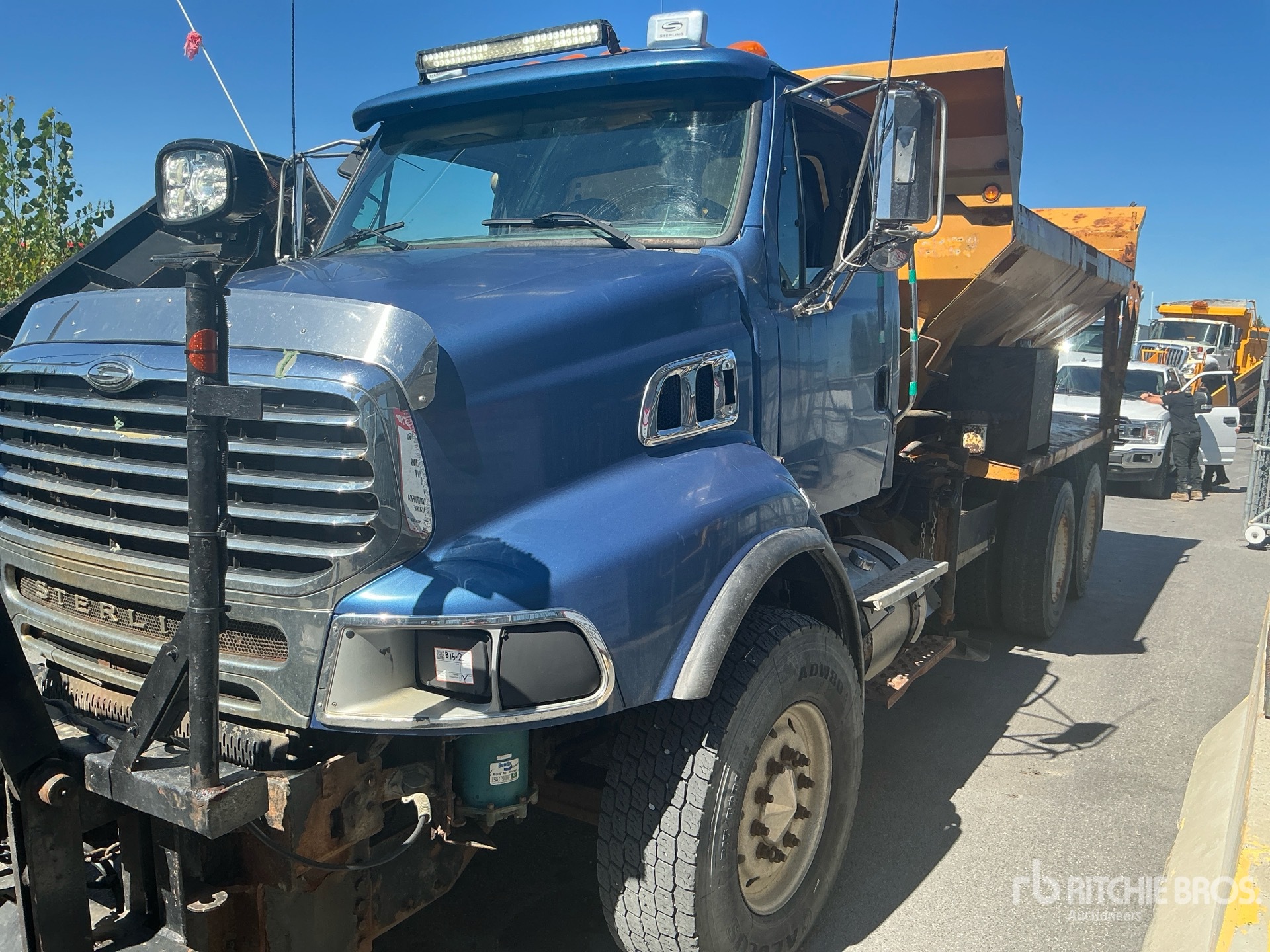 Photo of 2008 Sterling L9500