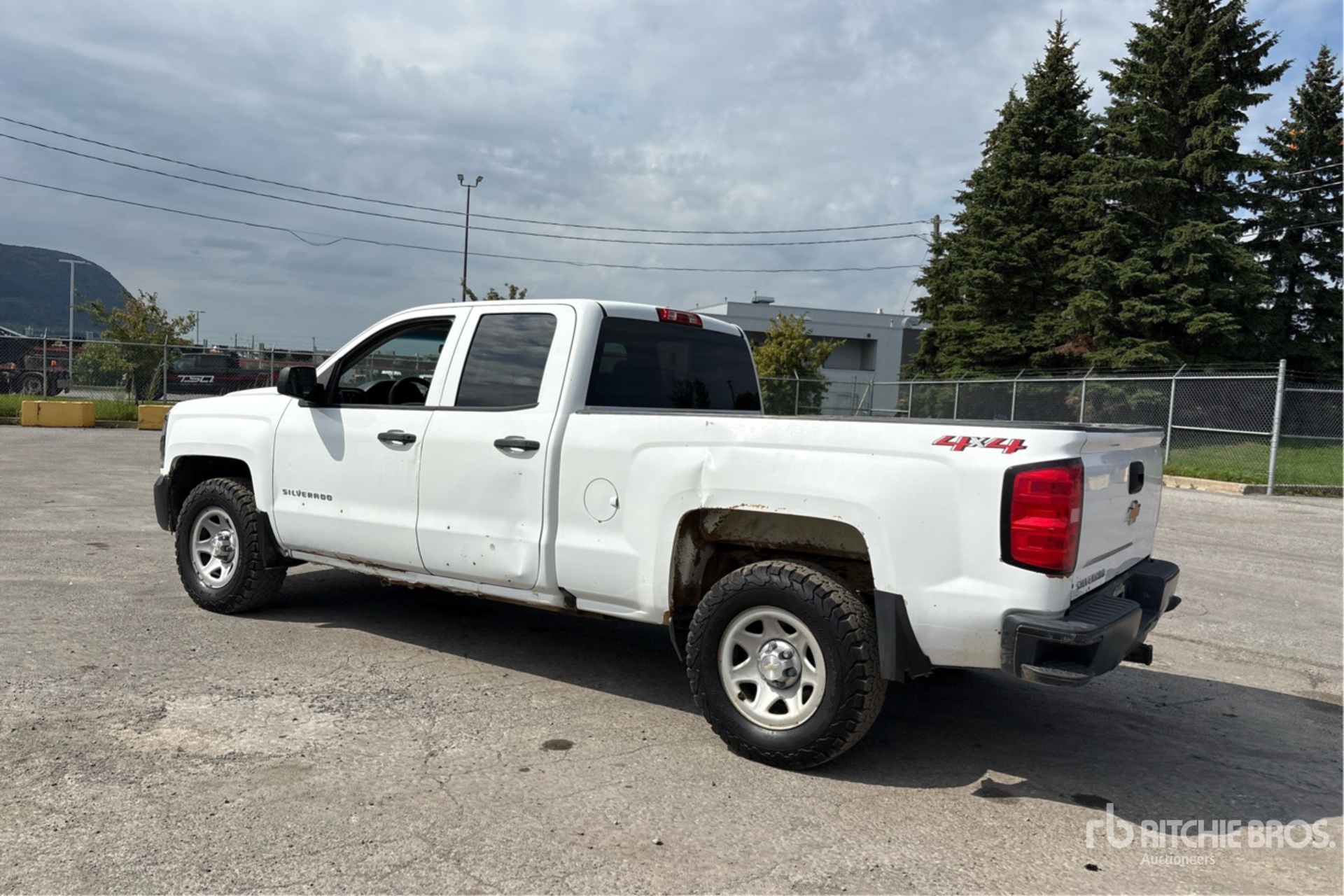 General Appearance with Picture, Left Rear Corner